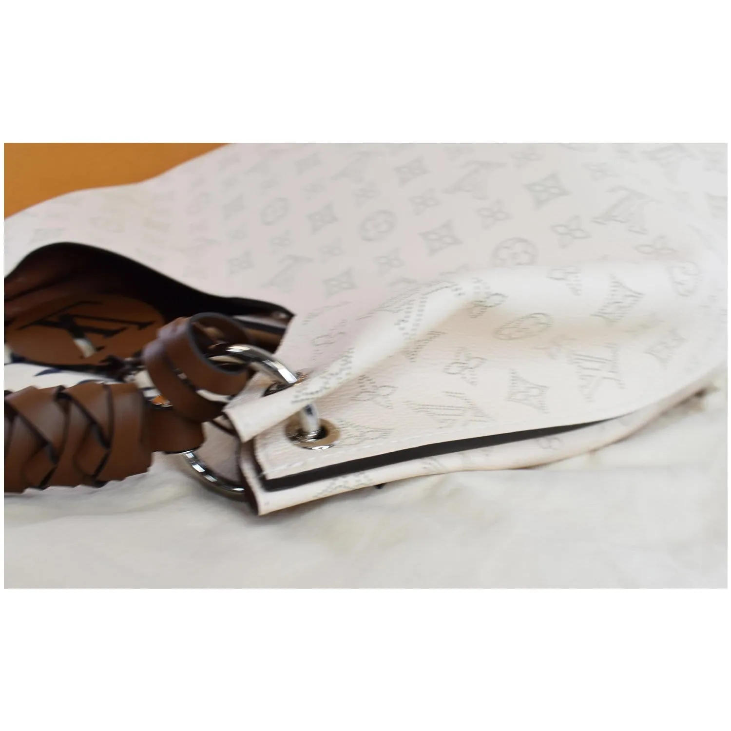 LOUIS VUITTON Carmel Mahina Calf Leather Hobo Bag Cream
