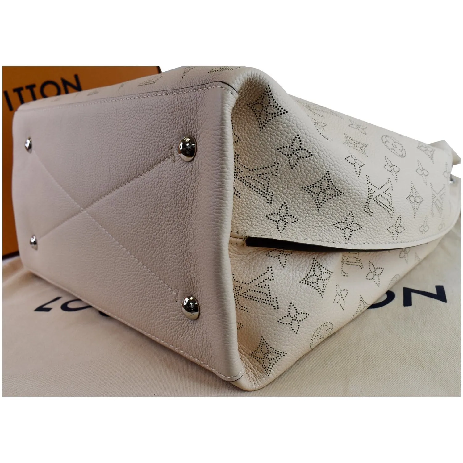 LOUIS VUITTON Carmel Mahina Calf Leather Hobo Bag Cream