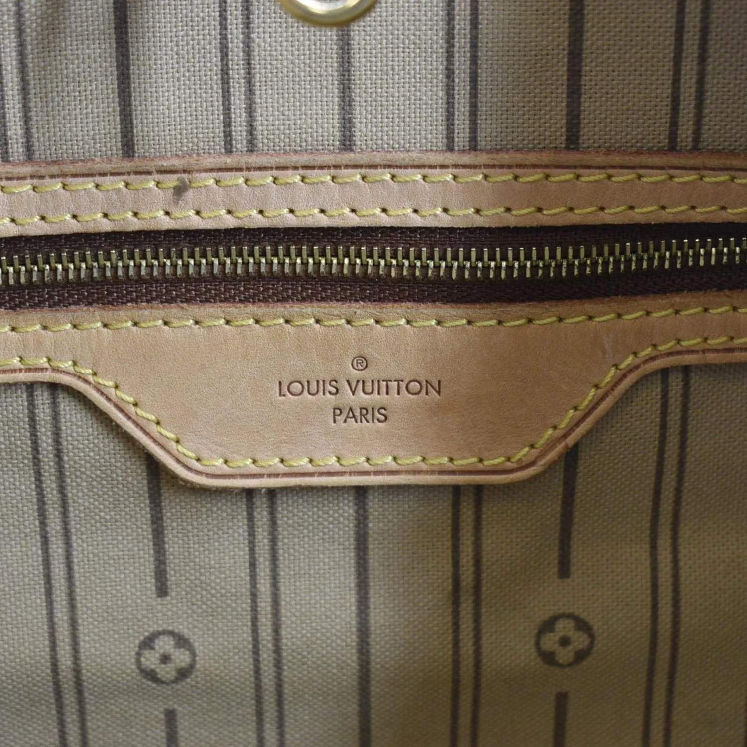 LOUIS VUITTON Delightful MM Monogram Canvas Hobo Bag Brown