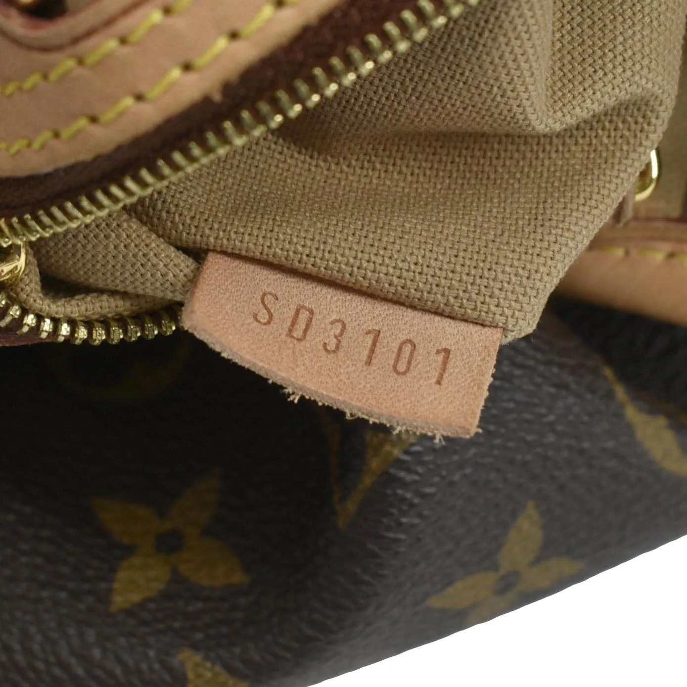 LOUIS VUITTON Delightful MM Monogram Canvas Hobo Bag Brown