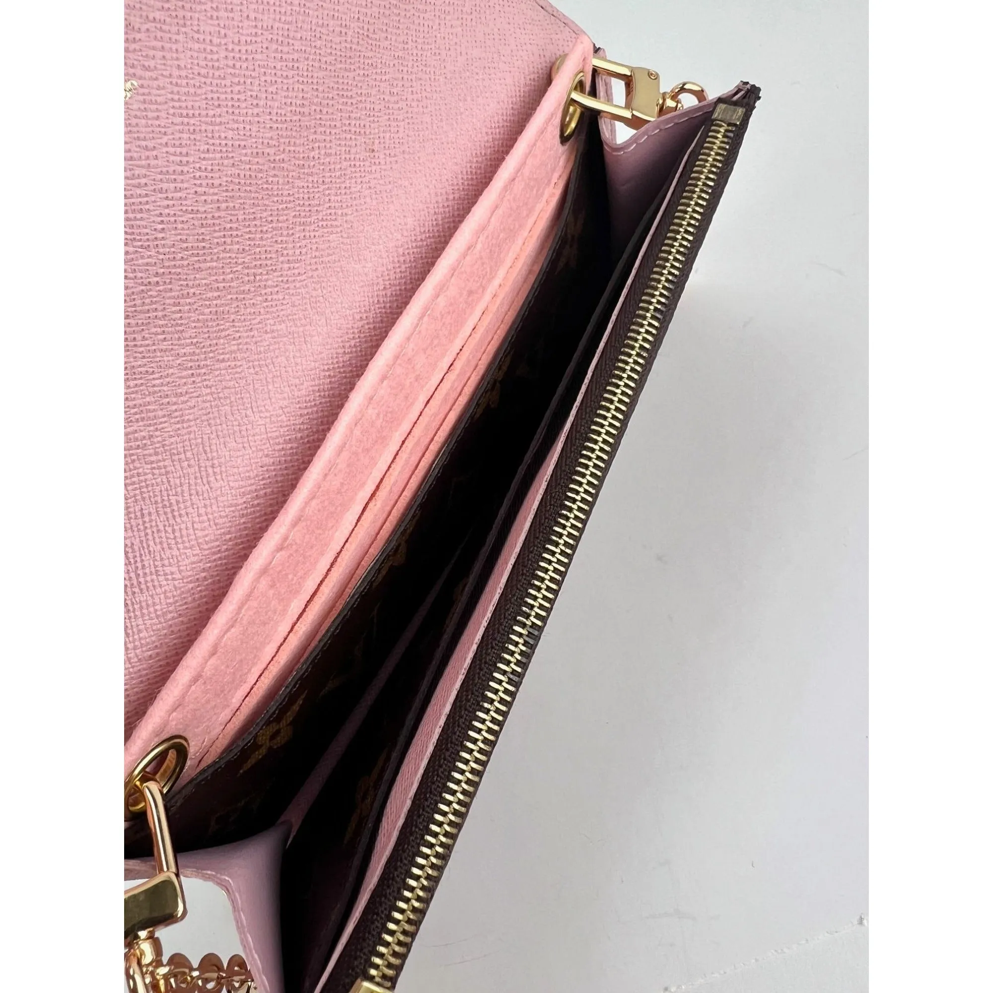 Louis Vuitton Emilie Monogram Rose Ballerine Wallet Clutch