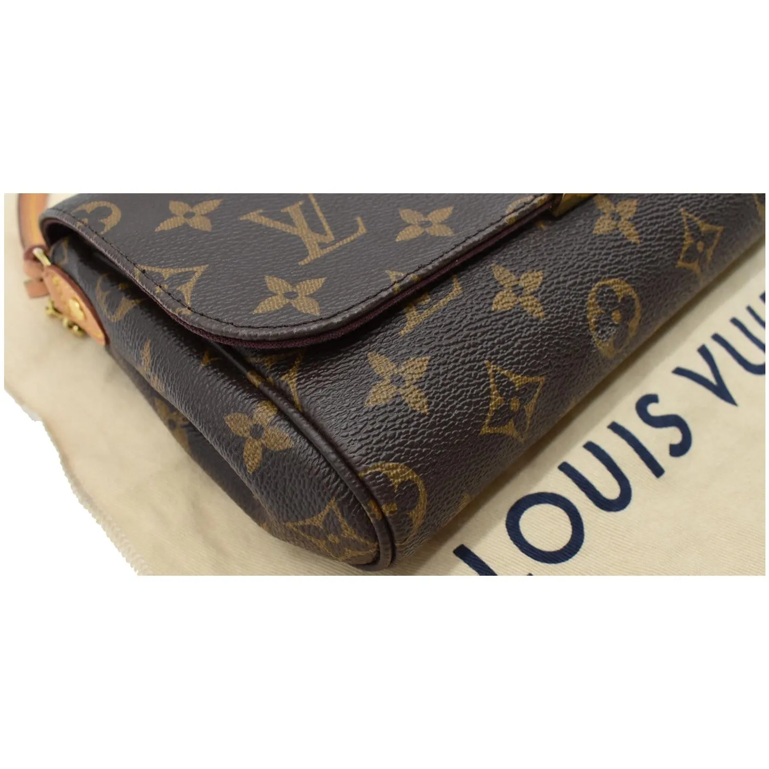 LOUIS VUITTON Favorite MM Monogram Canvas Crossbody Bag Brown