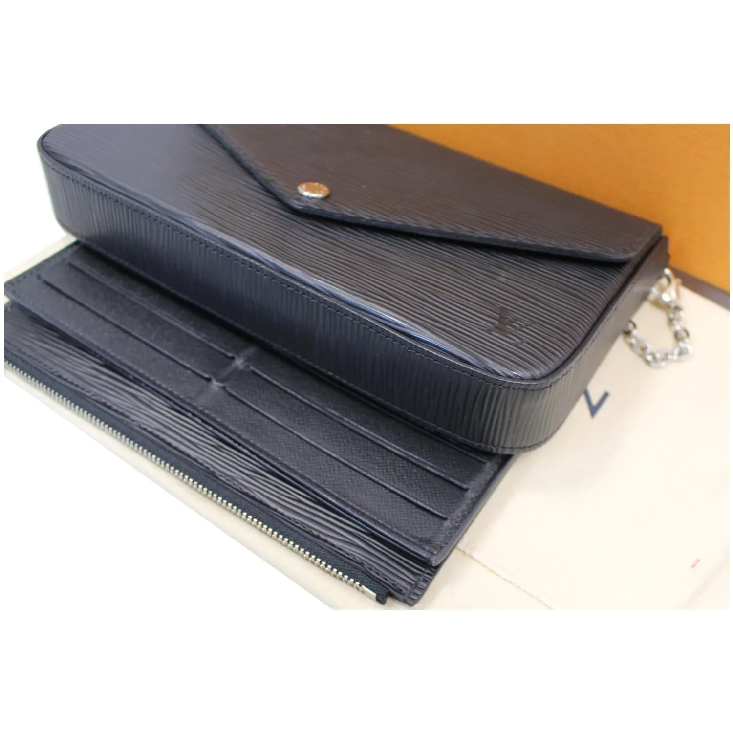 LOUIS VUITTON Felicie Pochette Epi Crossbody Bag Black
