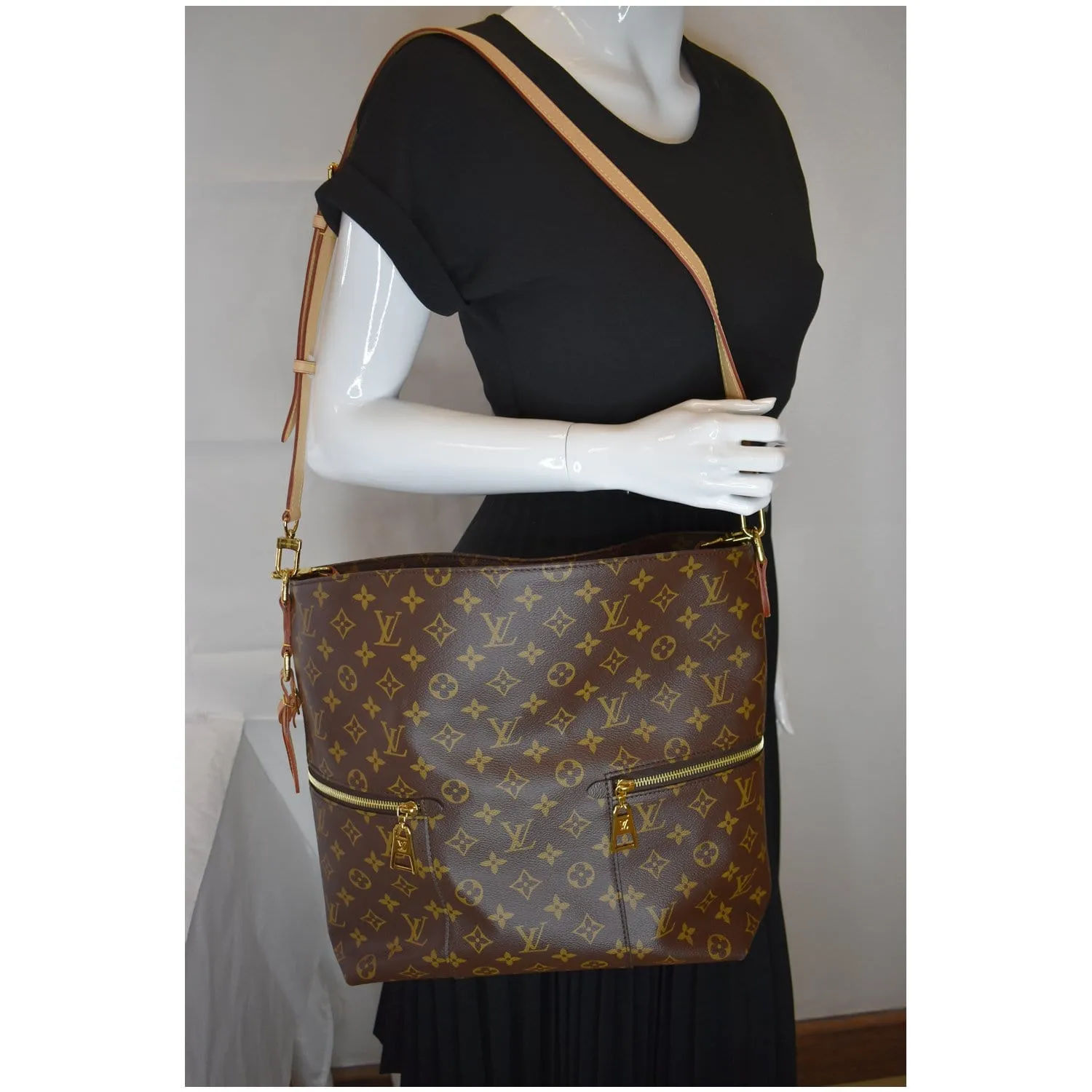 LOUIS VUITTON Melie Monogram Canvas Hobo Bag Brown