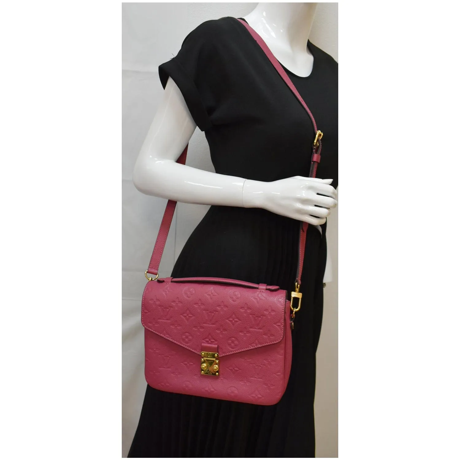 LOUIS VUITTON Metis Pochette Empreinte Leather Crossbody Bag Rose Bruyere
