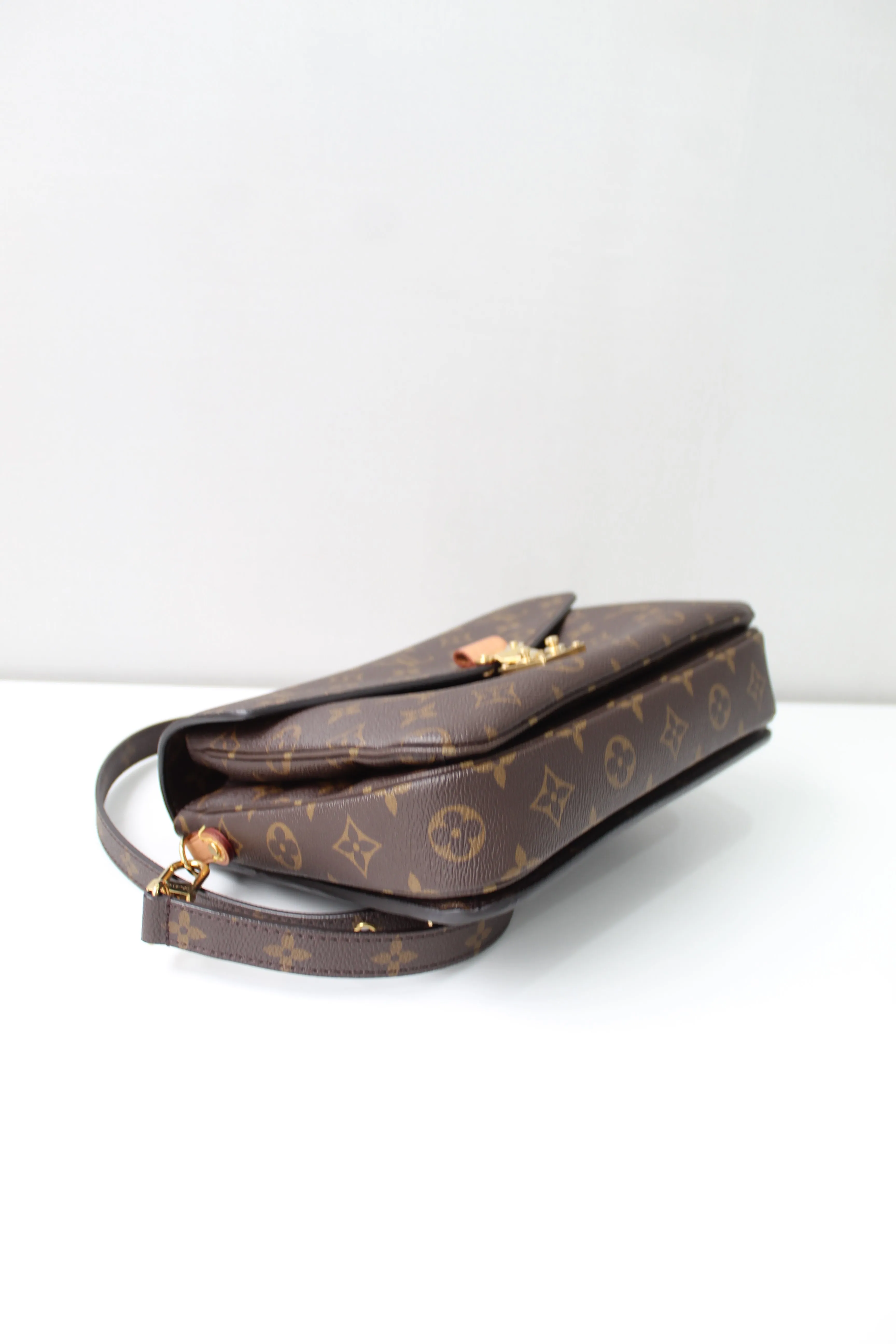 Louis Vuitton Metis