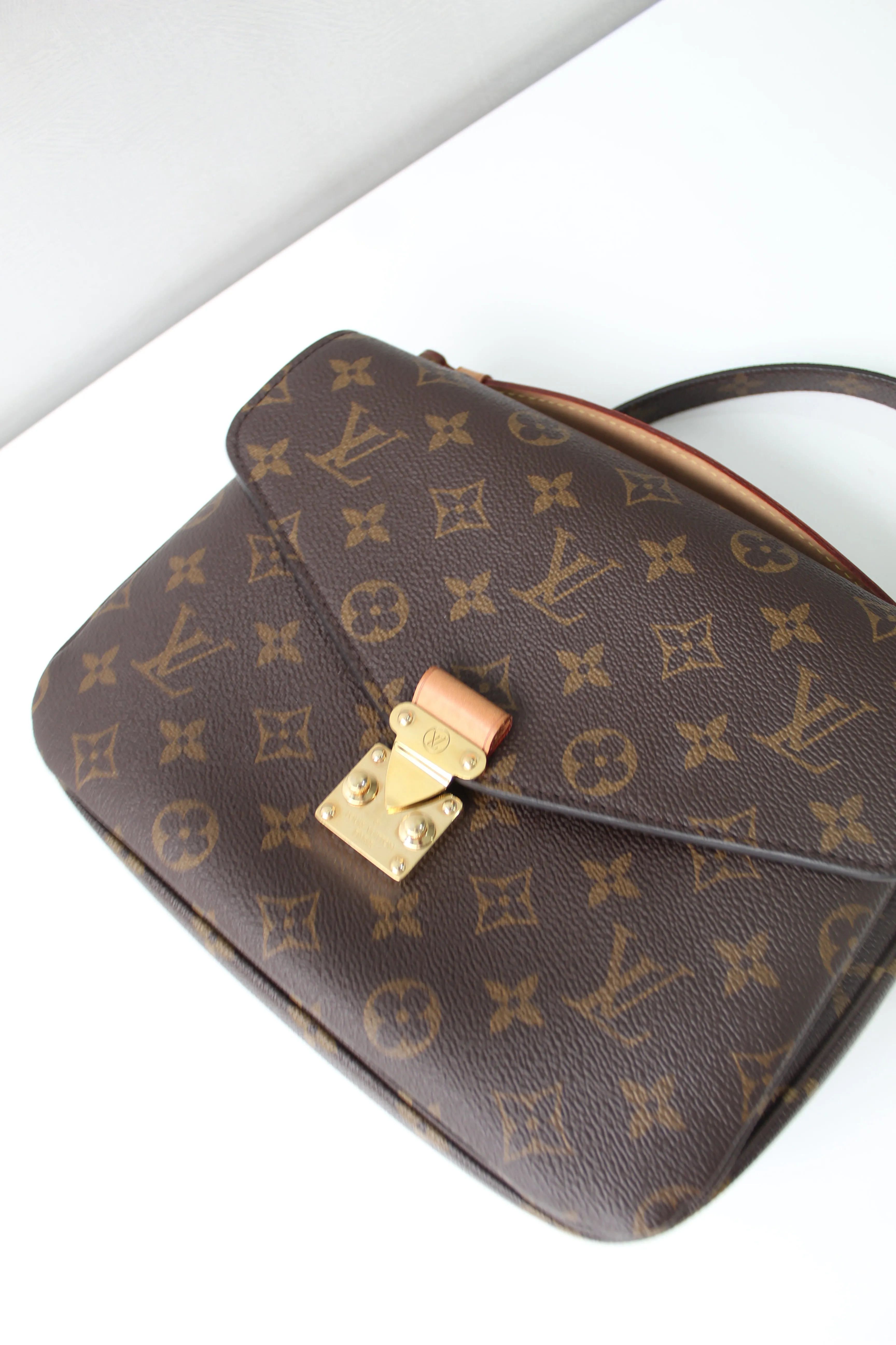 Louis Vuitton Metis
