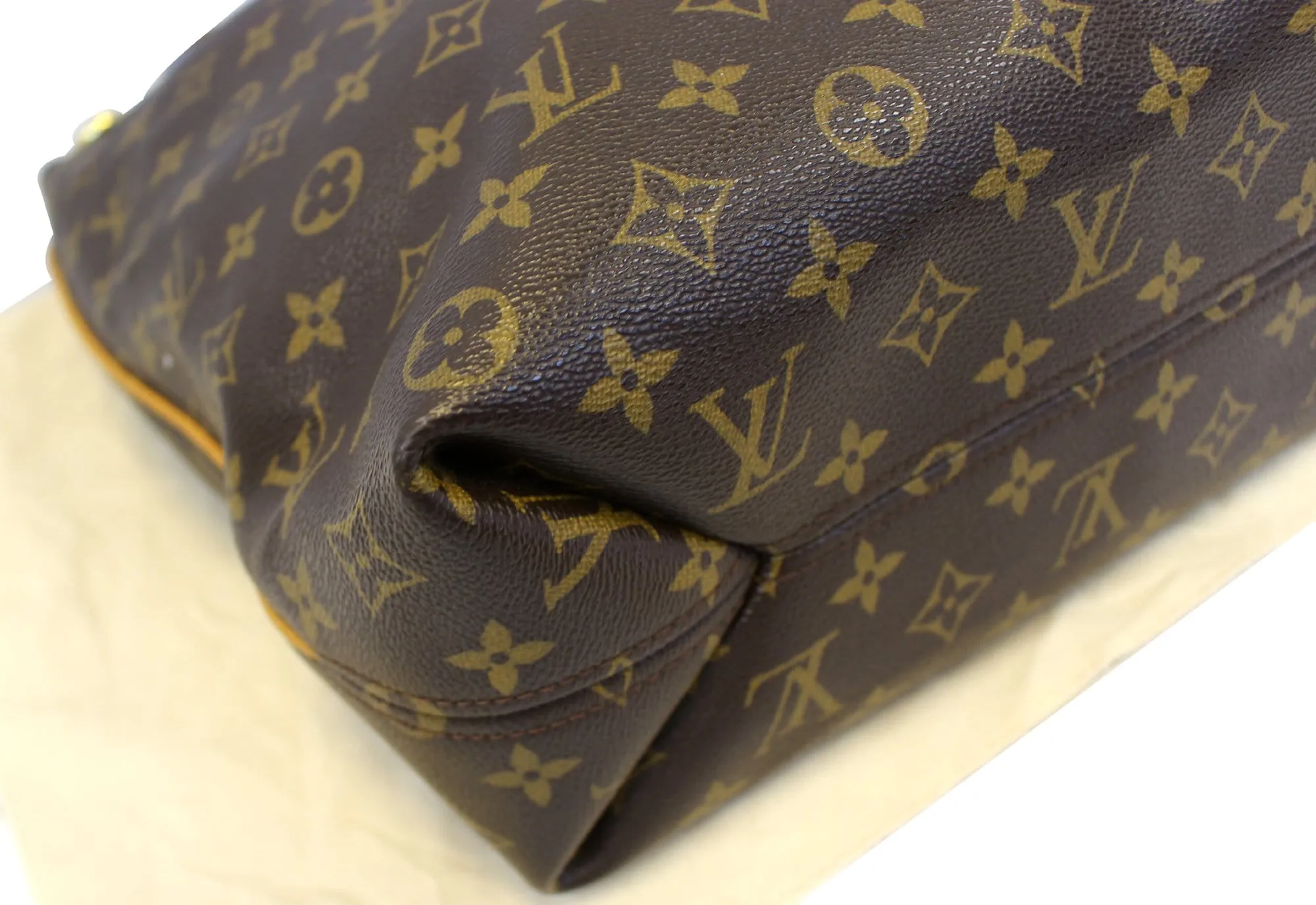 LOUIS VUITTON Monogram Canvas Sully MM Shoulder Bag