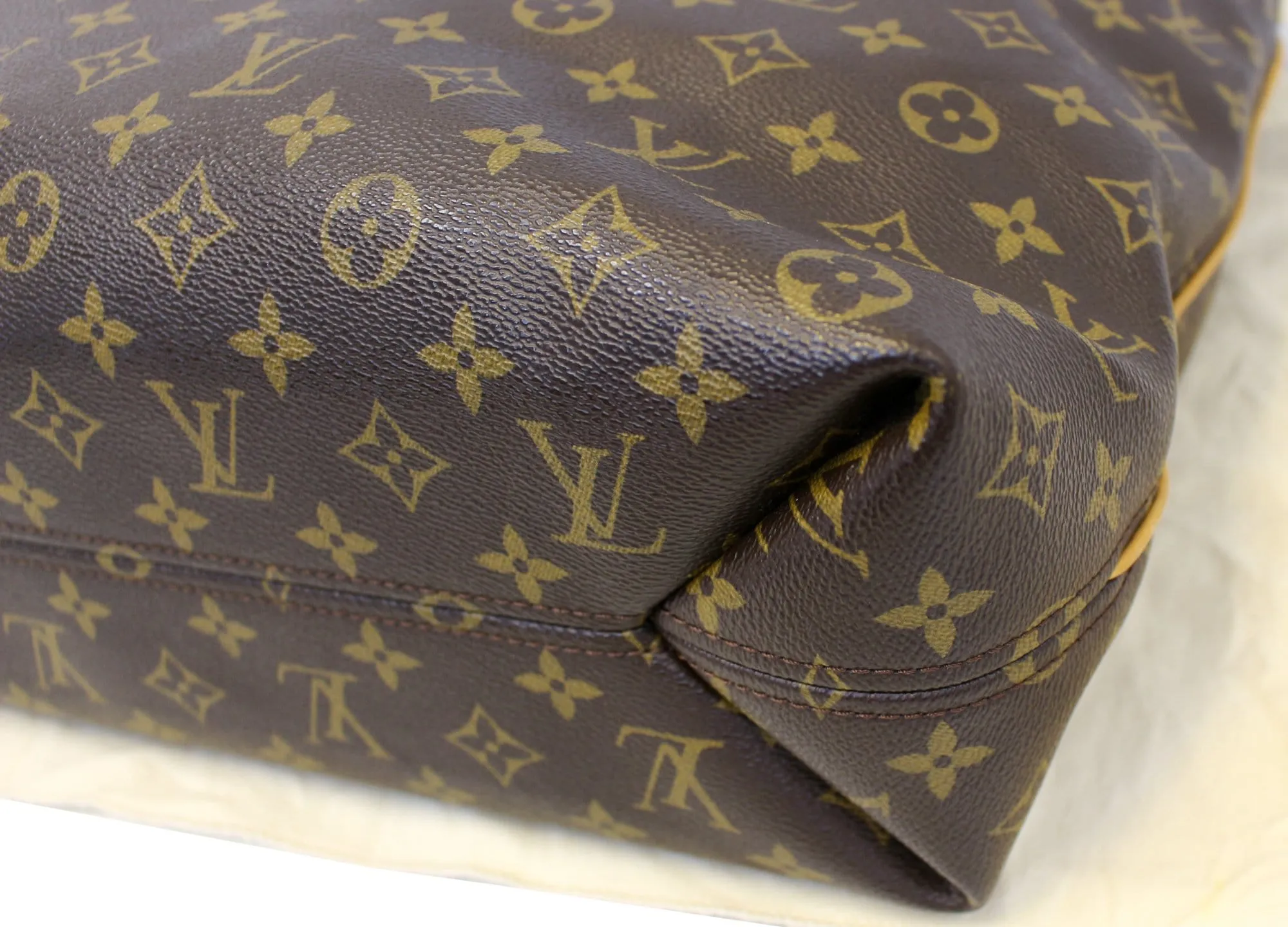 LOUIS VUITTON Monogram Canvas Sully MM Shoulder Bag