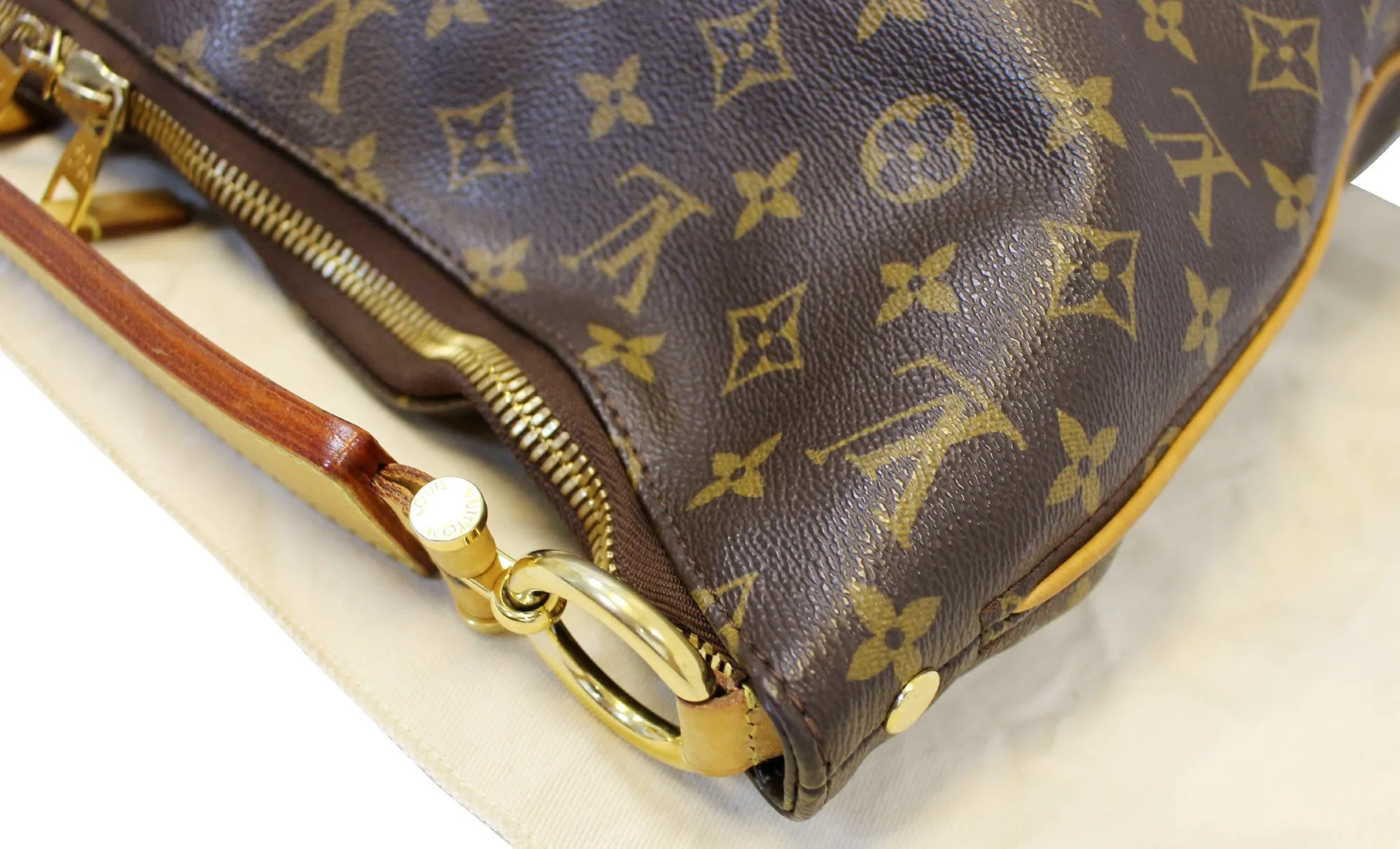 LOUIS VUITTON Monogram Canvas Sully MM Shoulder Bag