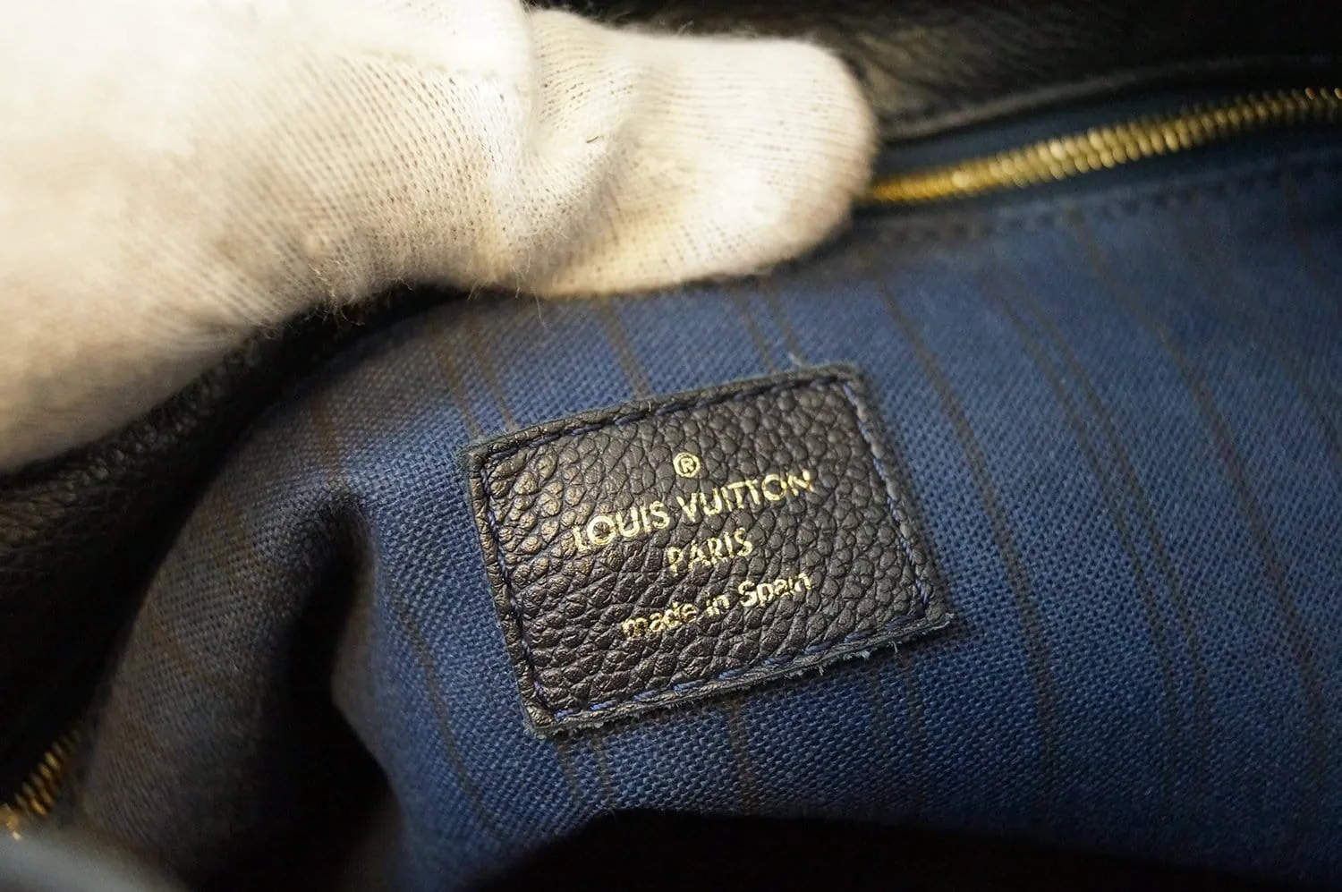 LOUIS VUITTON Monogram Empreinte Metis Hobo Shoulder Bag with Strap