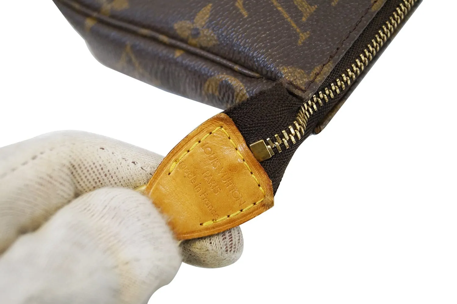 LOUIS VUITTON Monogram Pochette Accessoires Crossbody Bag