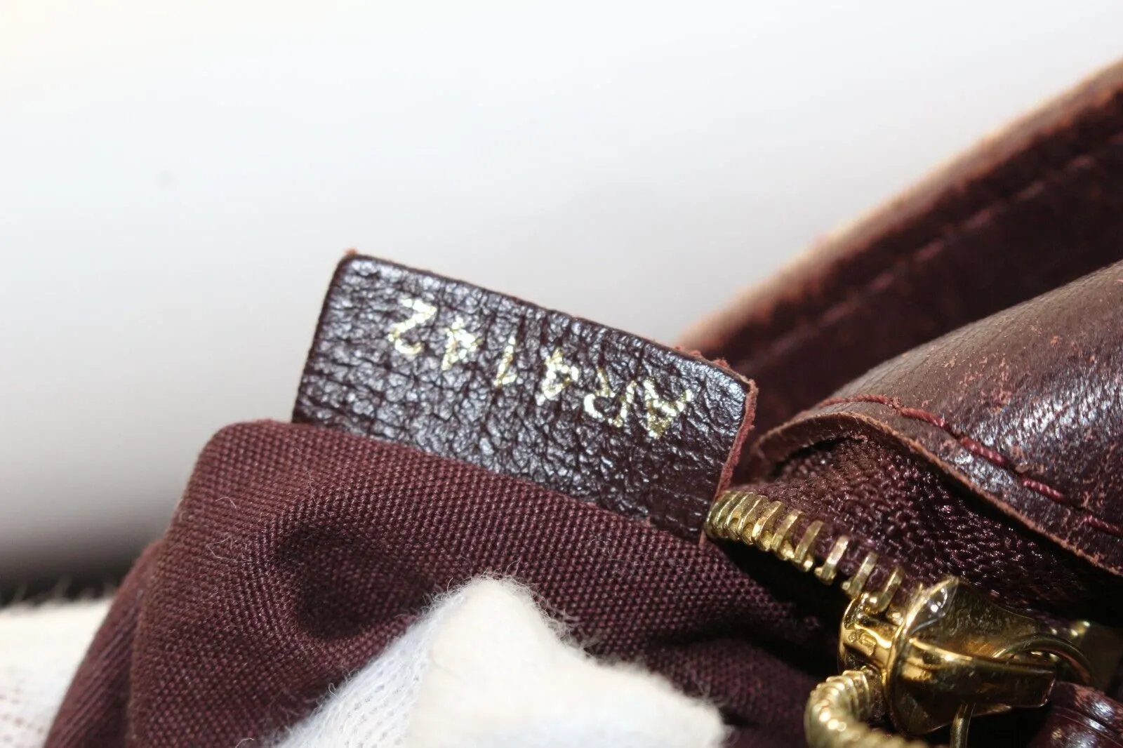LOUIS VUITTON Rendez-Vous Idylle Hobo Denim Canvas Bordeaux 5LK0104K