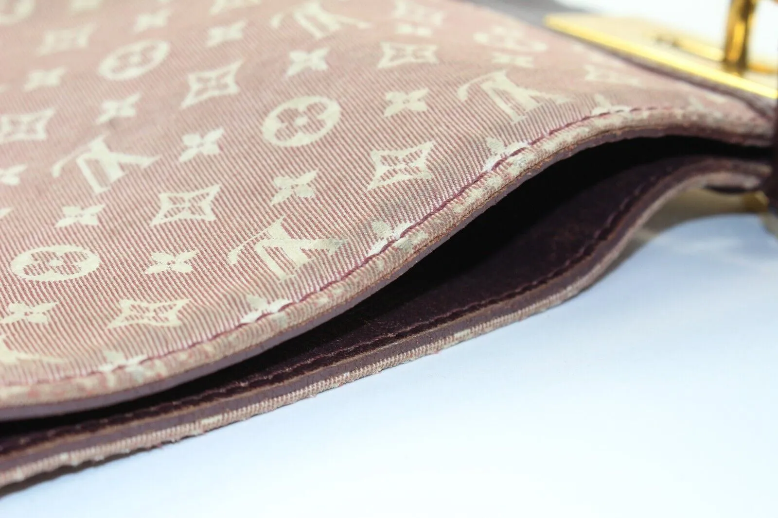 LOUIS VUITTON Rendez-Vous Idylle Hobo Denim Canvas Bordeaux 5LK0104K