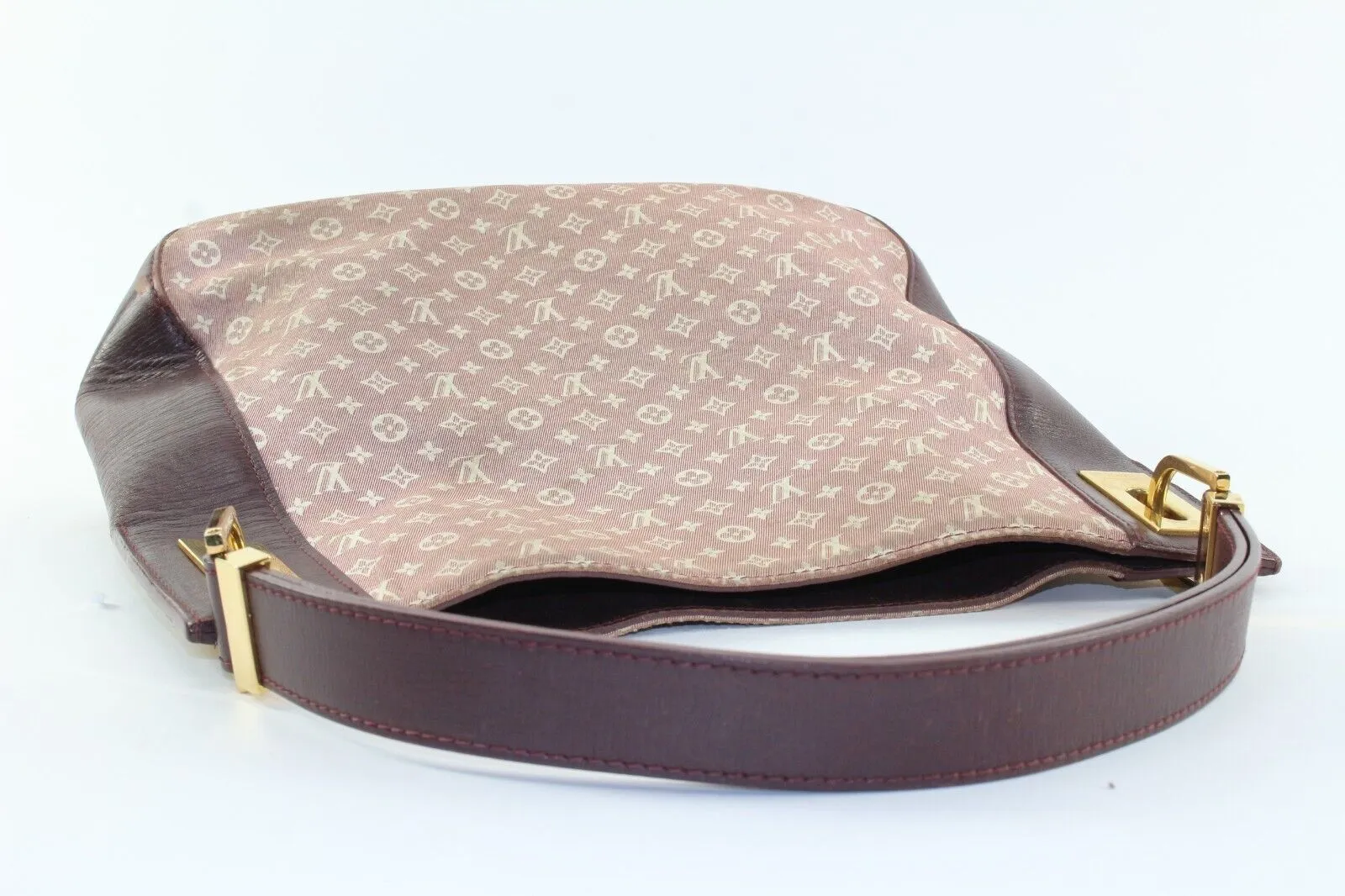 LOUIS VUITTON Rendez-Vous Idylle Hobo Denim Canvas Bordeaux 5LK0104K