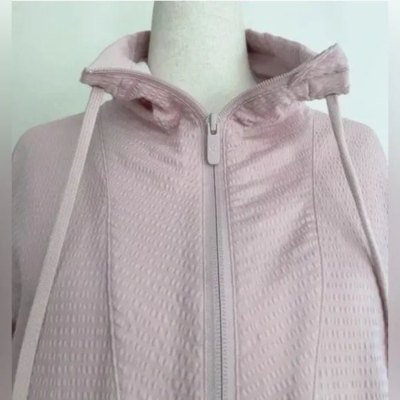 Lululemon Pack Light Pullover windbreaker *PackablePorcelain Pink size 10