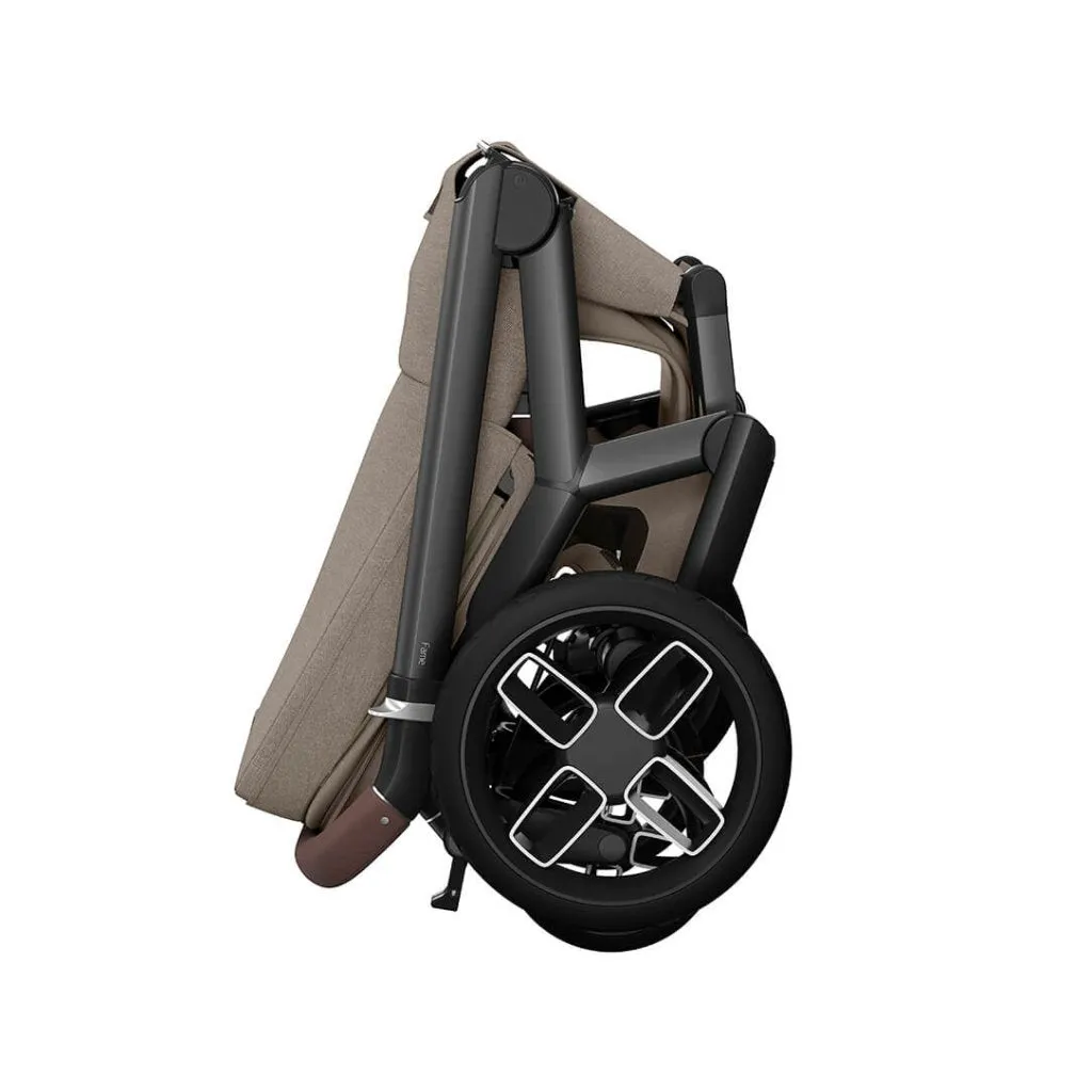 MAXI COSI FAME 10 Piece Premium Travel System with FamilyFix 360 Pro2  - Twilic Truffle (Black Wheel)