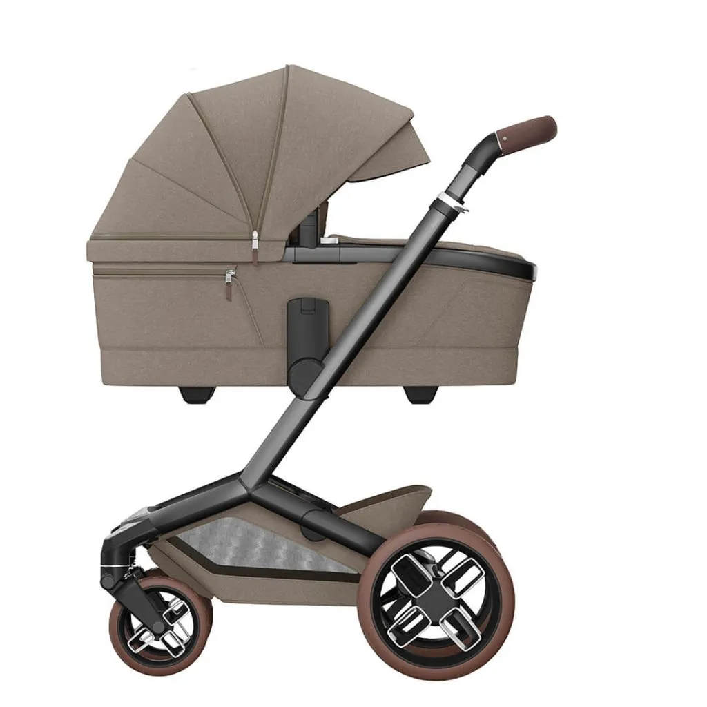 MAXI COSI FAME 10 Piece Premium Travel System with FamilyFix 360 Pro2 - Twilic Truffle (Brown Wheel)