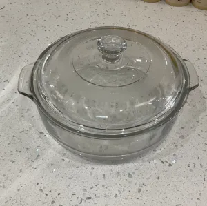 Medium Glass Bowl With Top