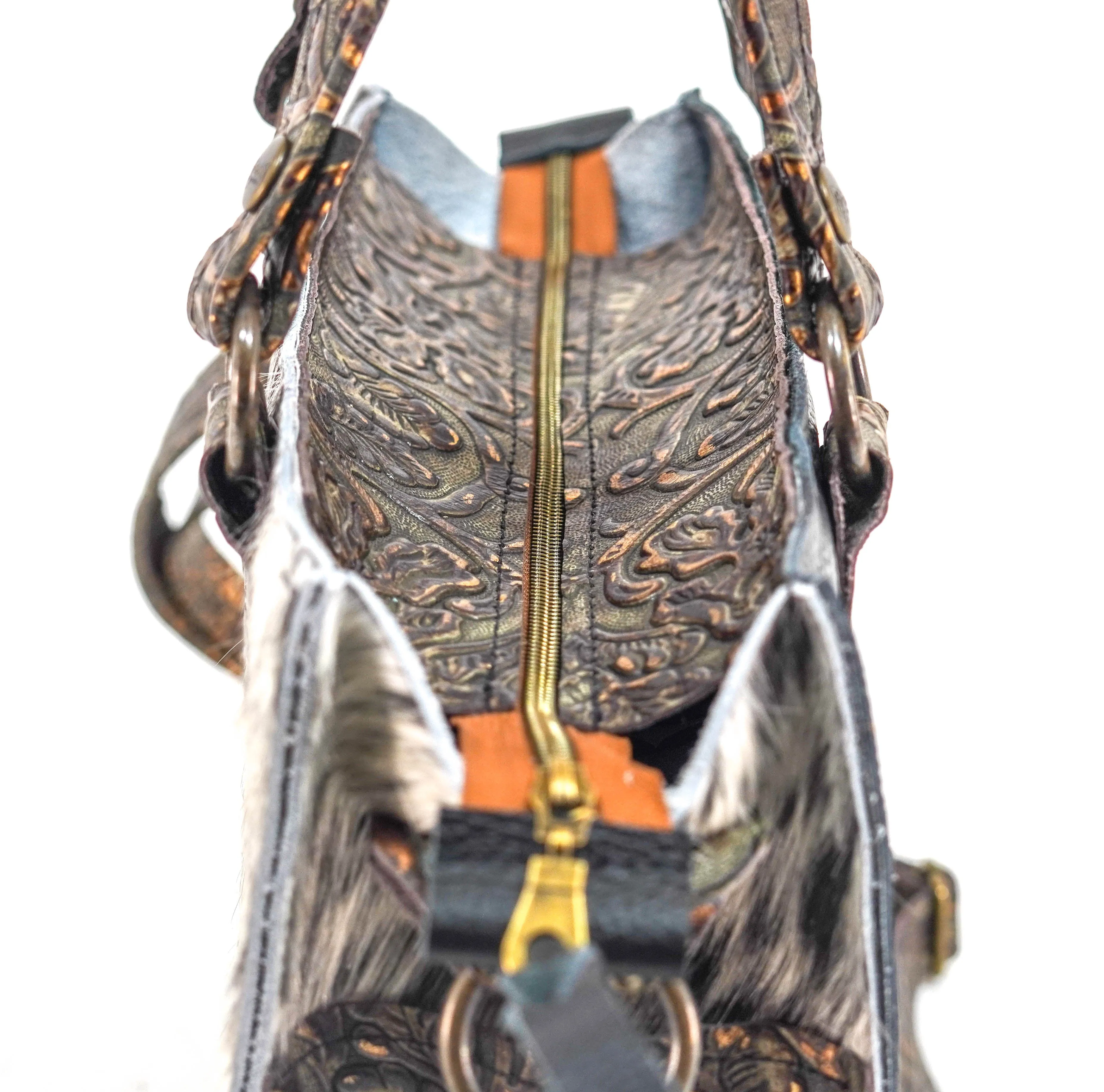 Minnie Pearl - Black & White w/ Gilded Tool