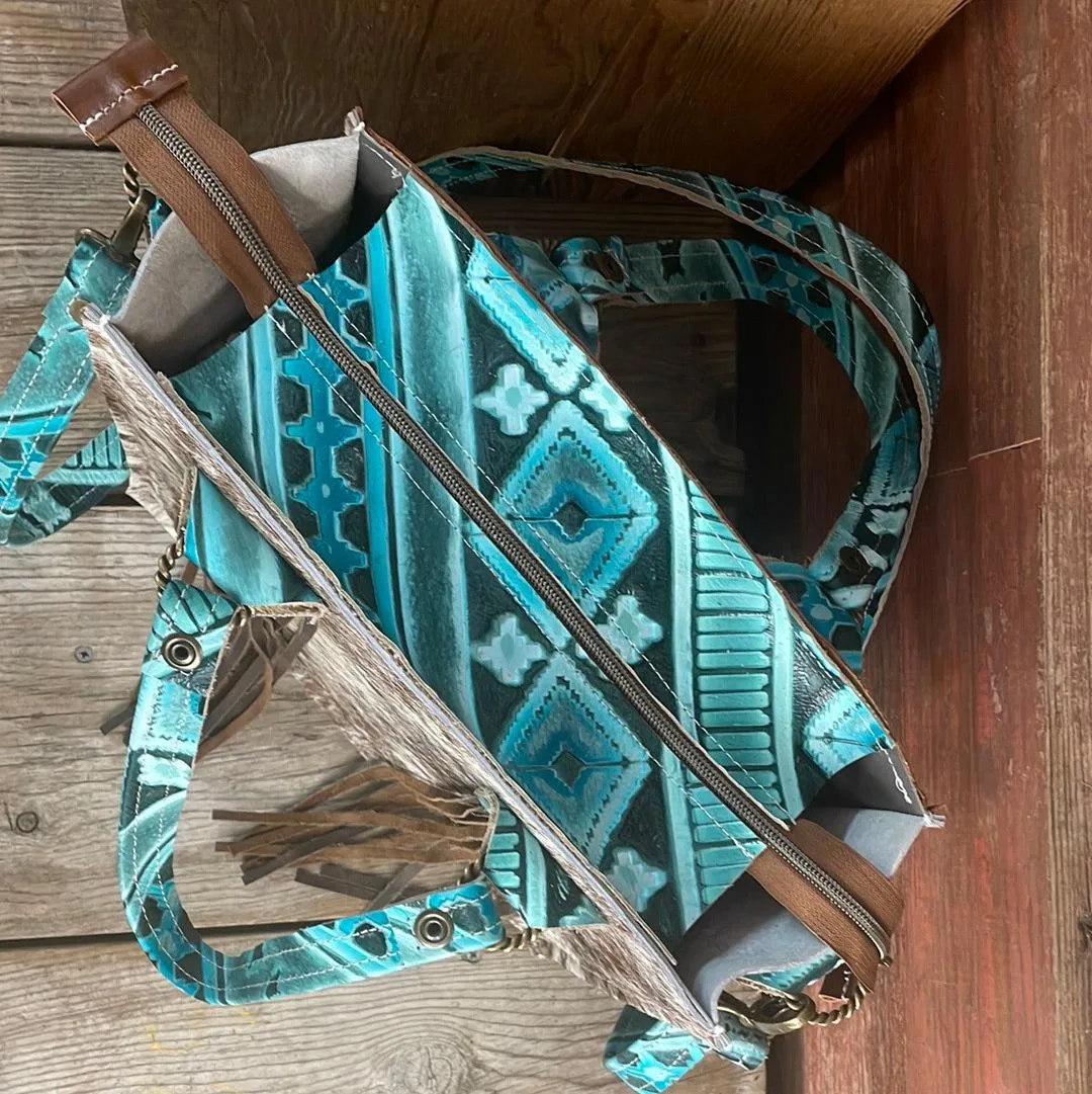 Minnie Pearl - Longhorn w/ Turquoise Matrix Navajo