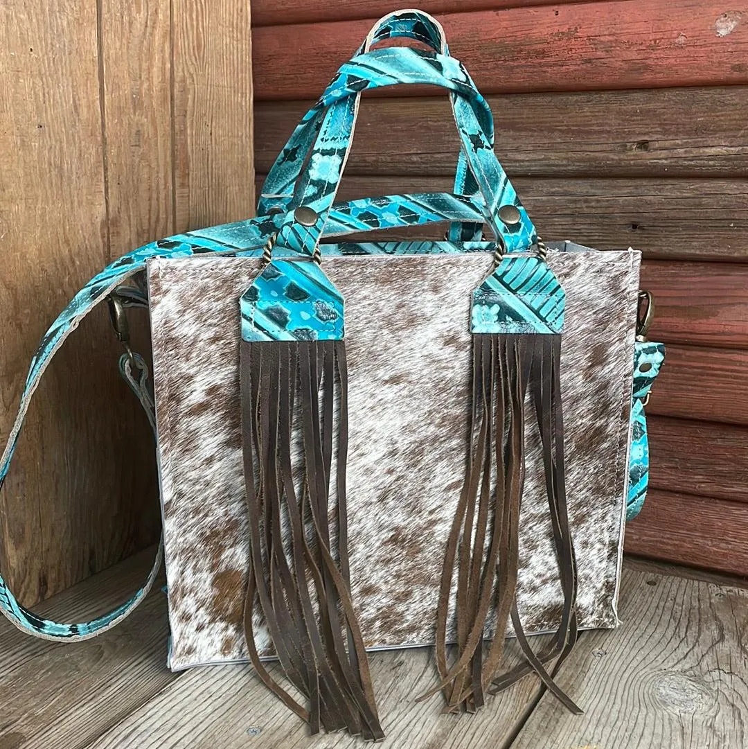 Minnie Pearl - Longhorn w/ Turquoise Matrix Navajo