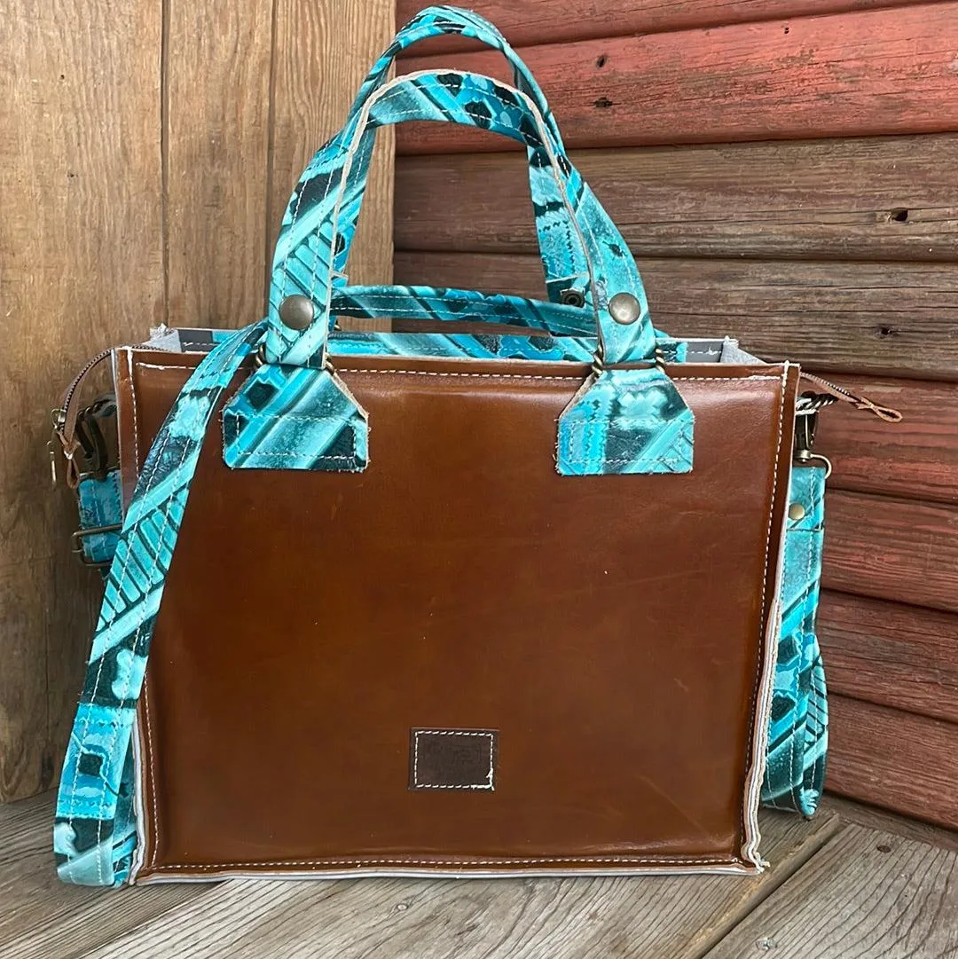 Minnie Pearl - Longhorn w/ Turquoise Matrix Navajo