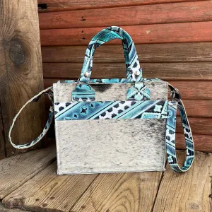 Minnie Pearl - Salt/Pepper w/ Glacier Park Navajo