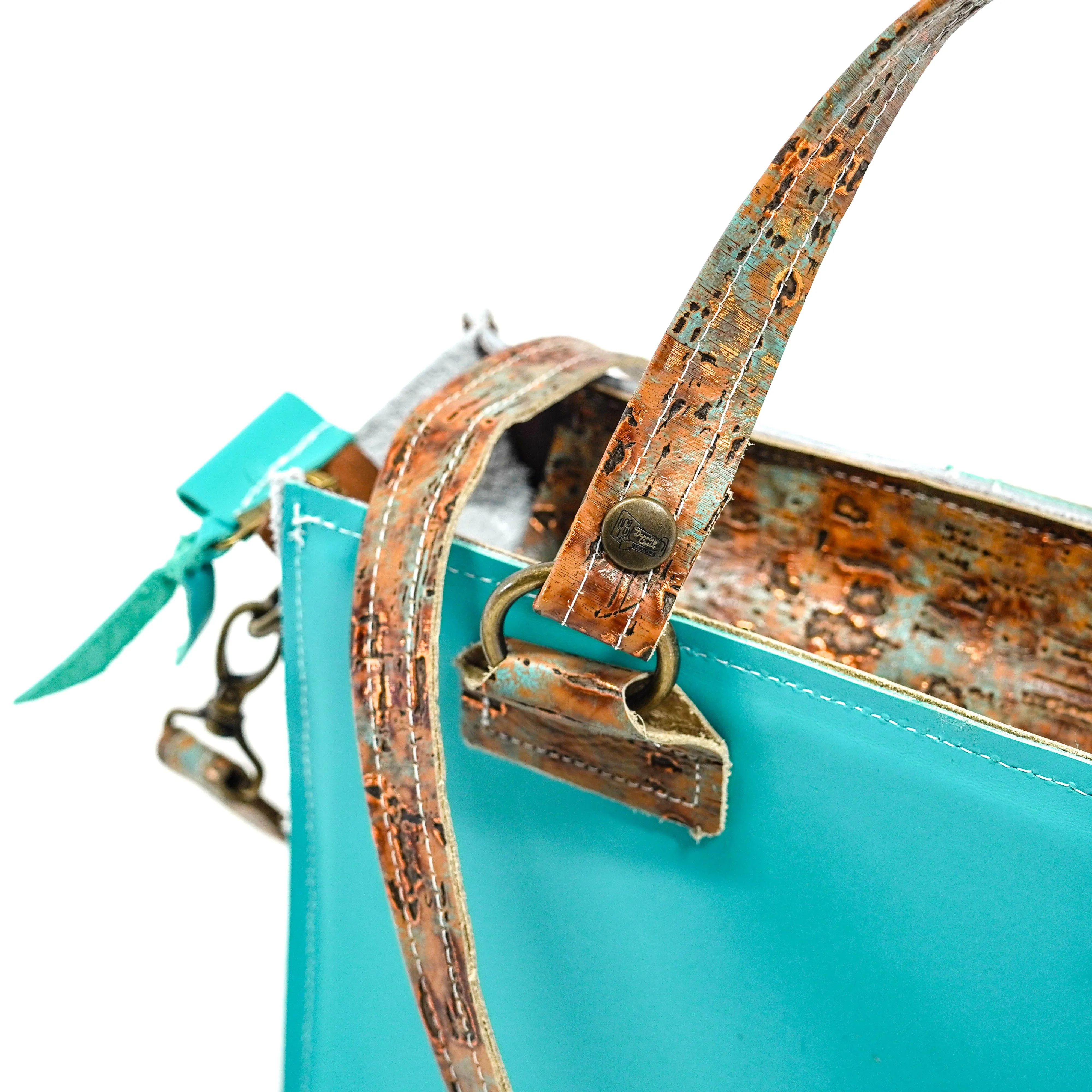 Minnie Pearl - Tricolor w/ Patina Driftwood