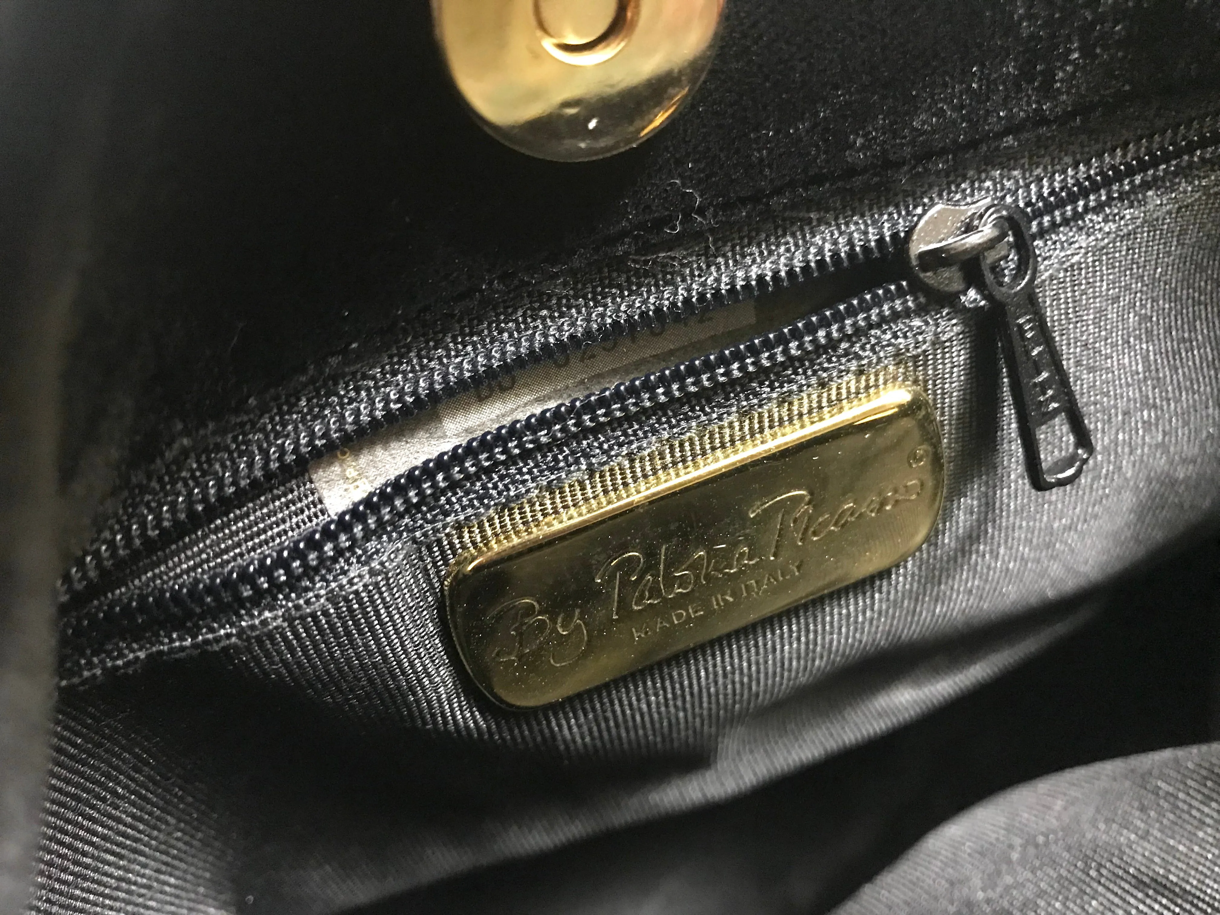 MINT. Vintage Paloma Picasso black velvet tote bag with golden logo motifs. Perfect casual use bag. 061105re3