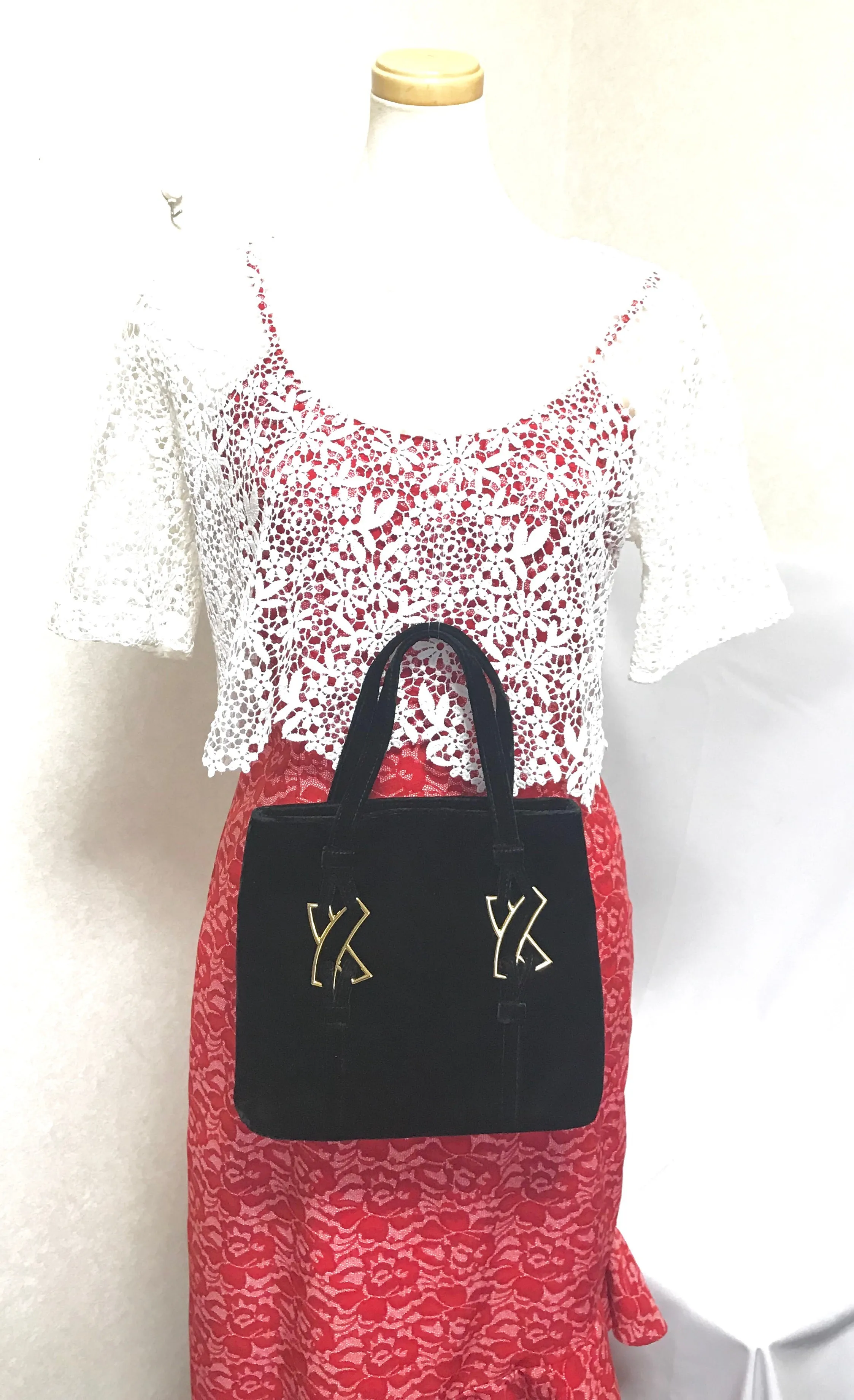 MINT. Vintage Paloma Picasso black velvet tote bag with golden logo motifs. Perfect casual use bag. 061105re3