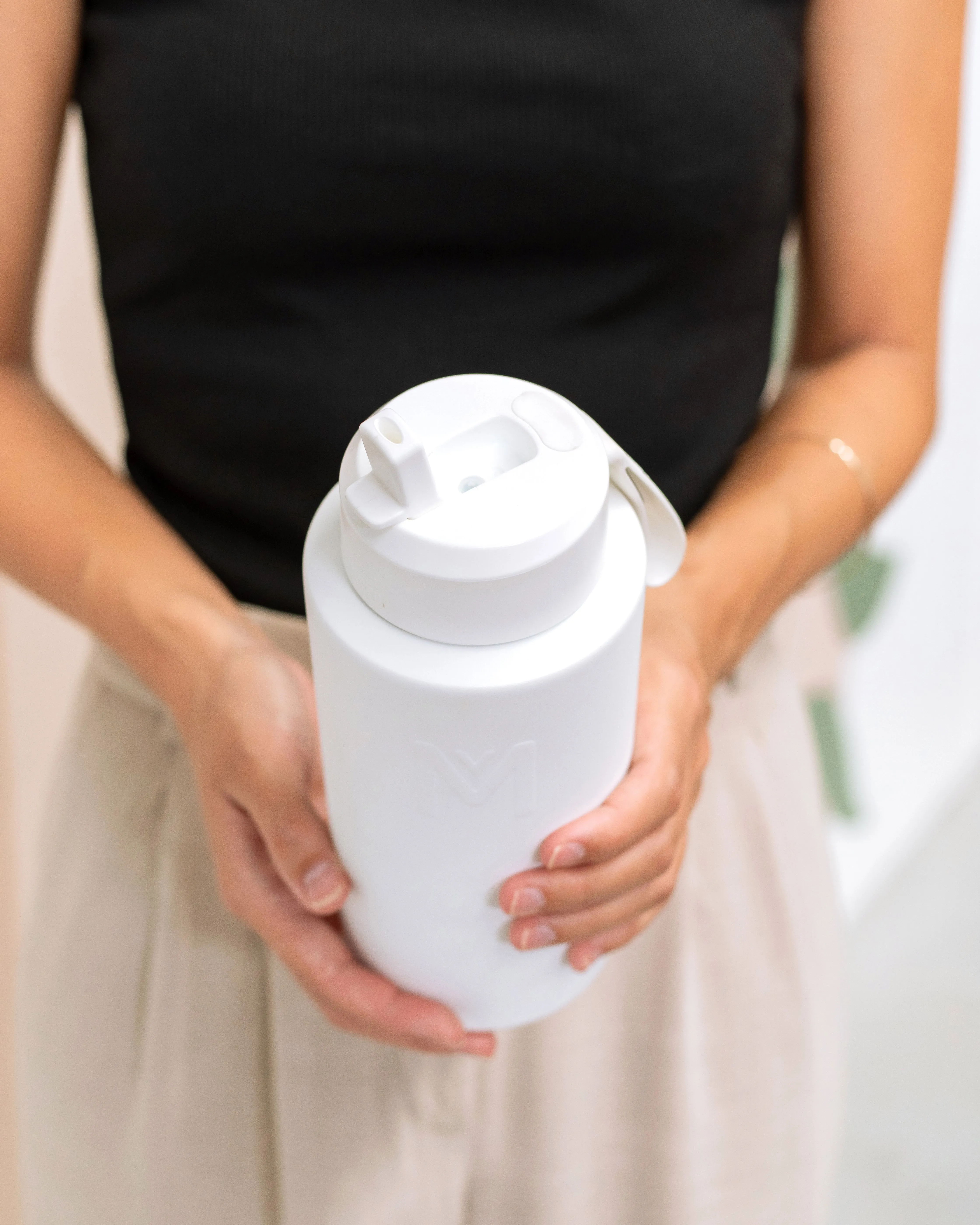 MontiiCo Fusion Sipper Lid Drink Bottle | Blizzard - 1lt