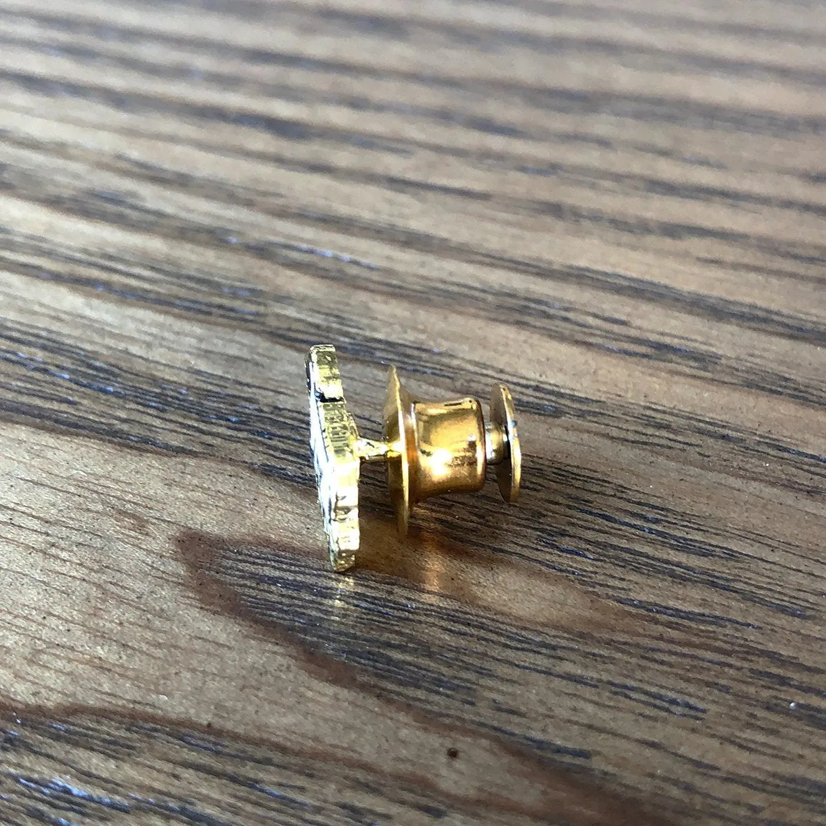 Peau de Loup Mini Pin