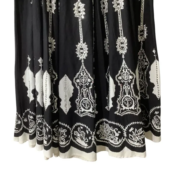 Sandy Starkman Hobo Elegant Black and White Sequinned Skirt