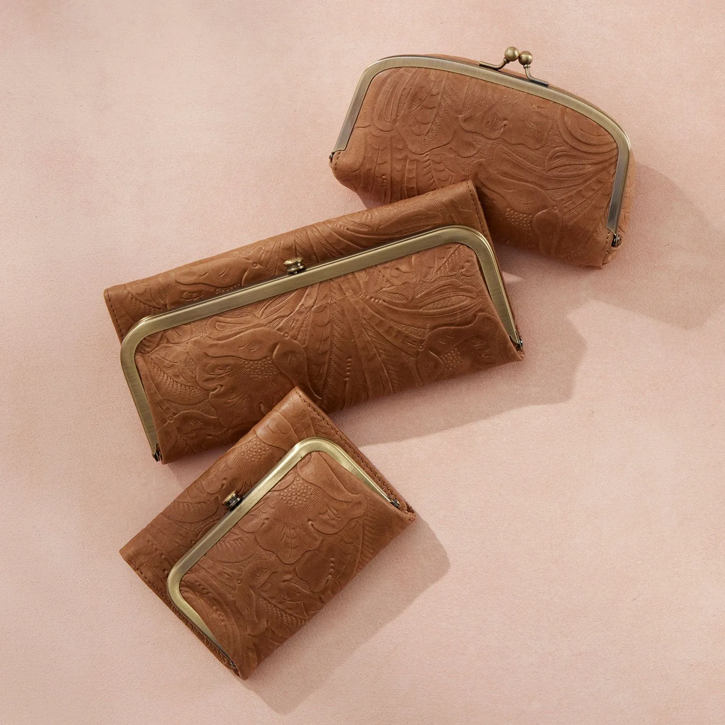 Save Face Frame Pouch In Tooled Embossed Leather - Saddle Tooled Emboss