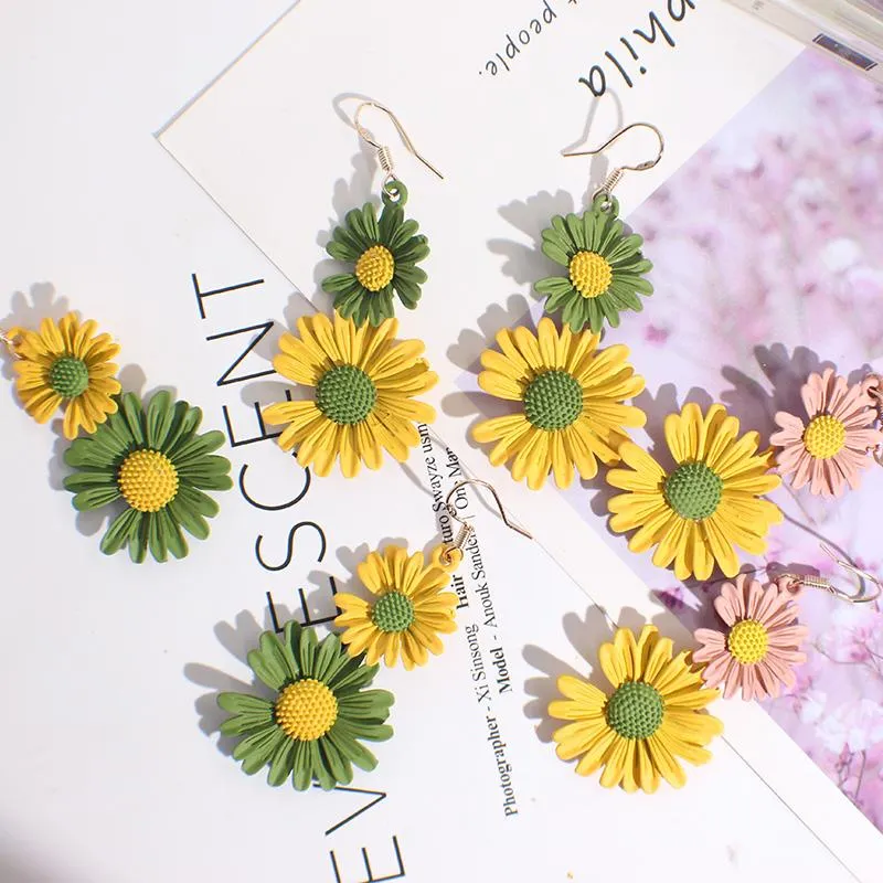 Sweet Cute Little Daisy Earrings