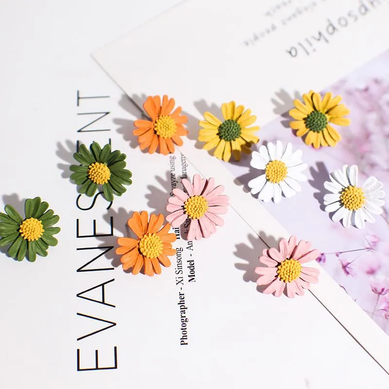 Sweet Cute Little Daisy Earrings