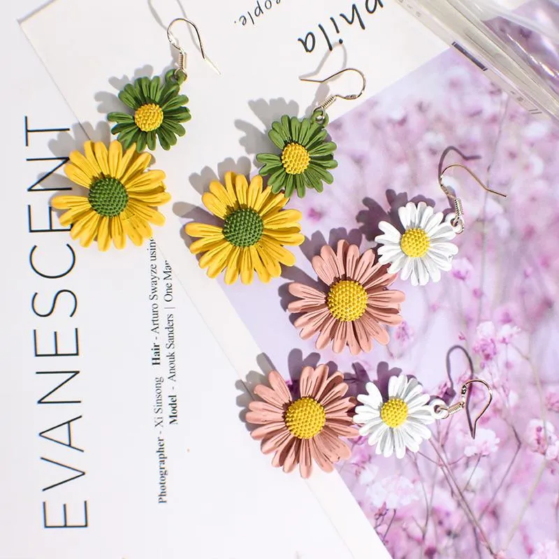 Sweet Cute Little Daisy Earrings