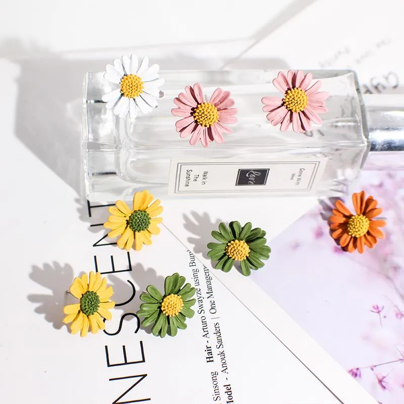 Sweet Cute Little Daisy Earrings