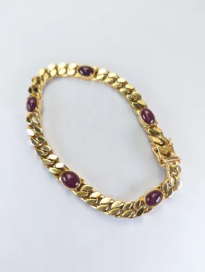 Vintage 18k gold bracelet with ruby cabochons. 33 grams.