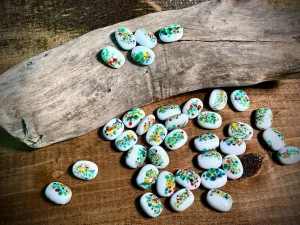 Vintage Japanese Glass—Green & White Floral Oval Glass Bead—16mm x 12mm