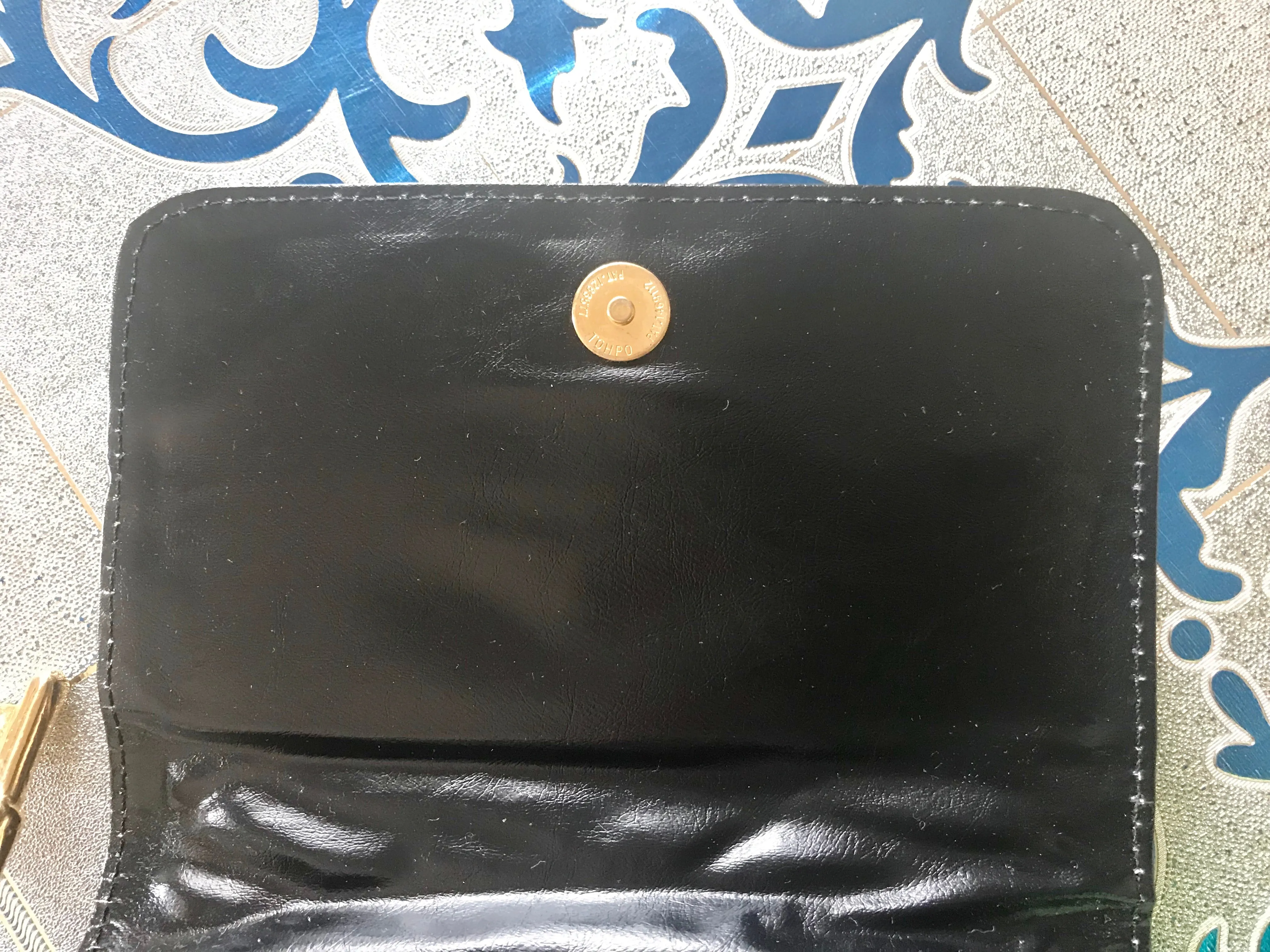 Vintage MOSCHINO brown leather purse, can be fanny bag, clutch bag with large golden heart and key motifs. So chic and mod
