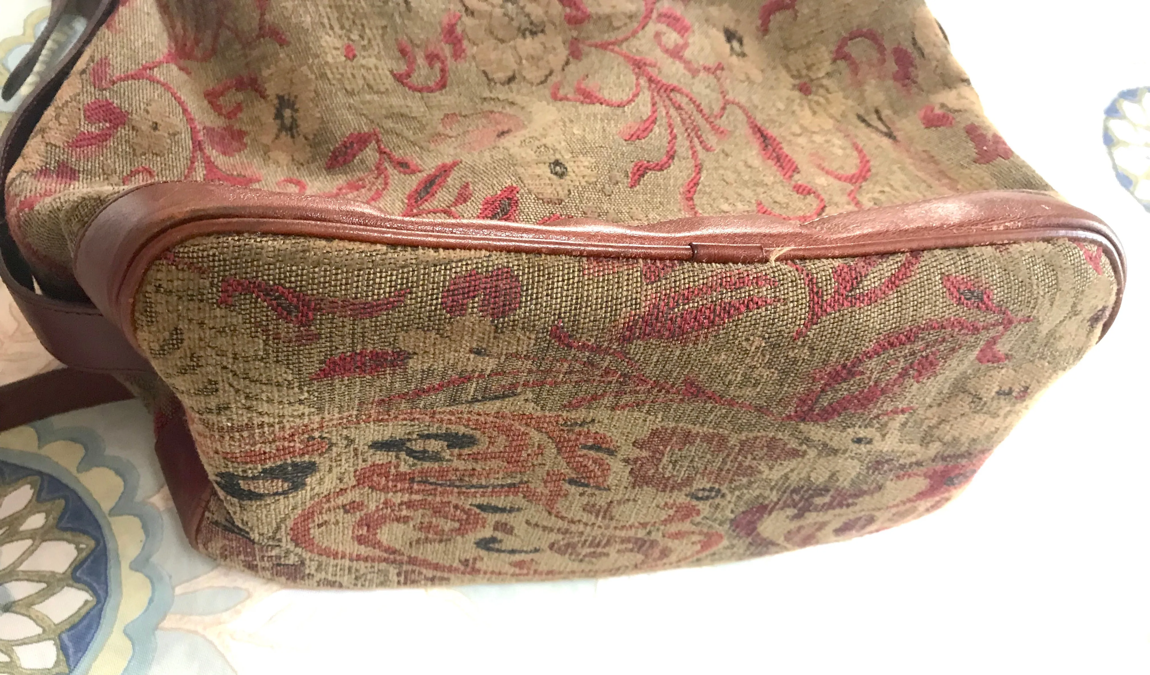 Vintage Mulberry khaki and wine brown gabeline weave fabric hobo bucket shoulder bag with leather trimming. Made in England. 050320r12