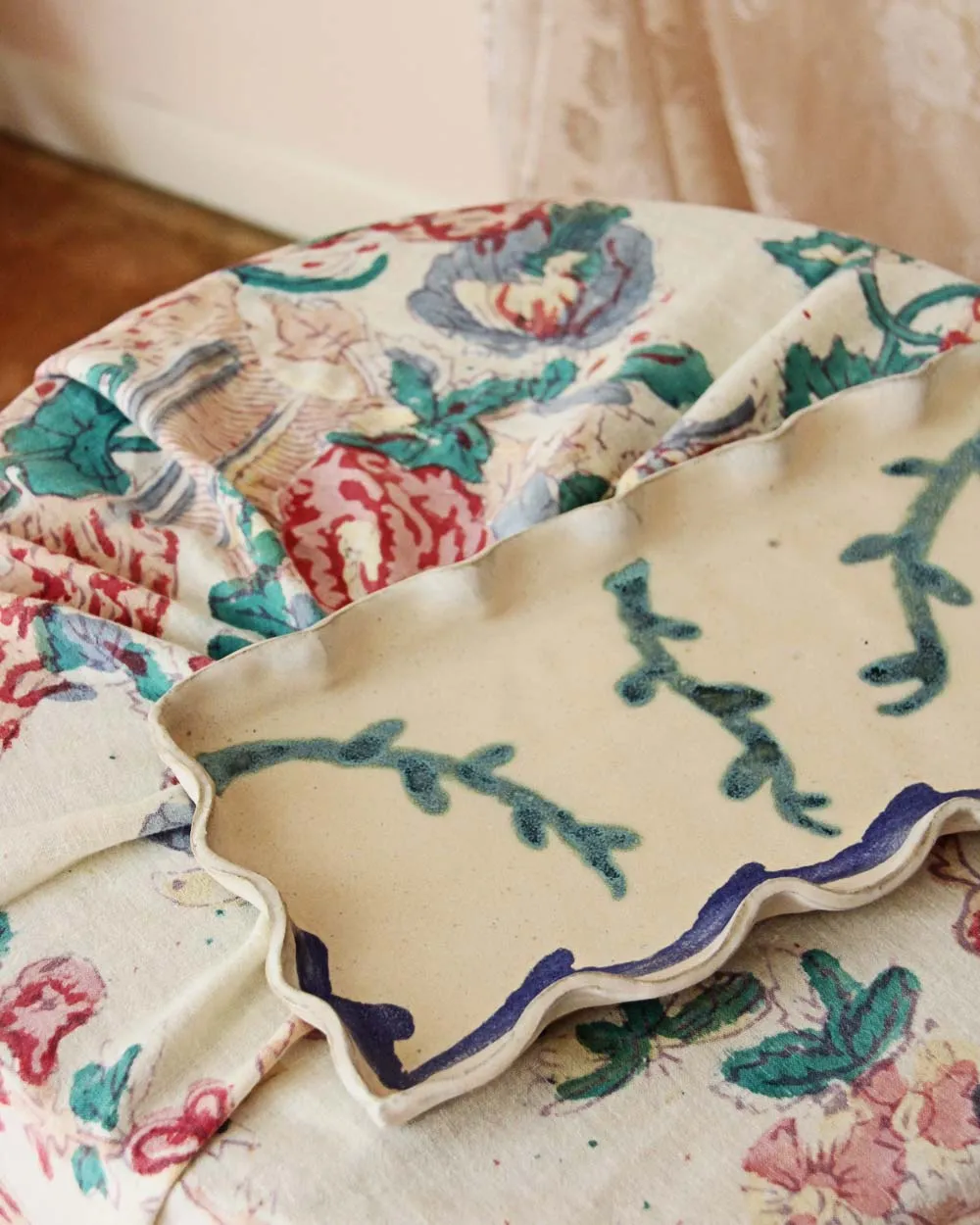 Vintage Ruffle Pottery Tray