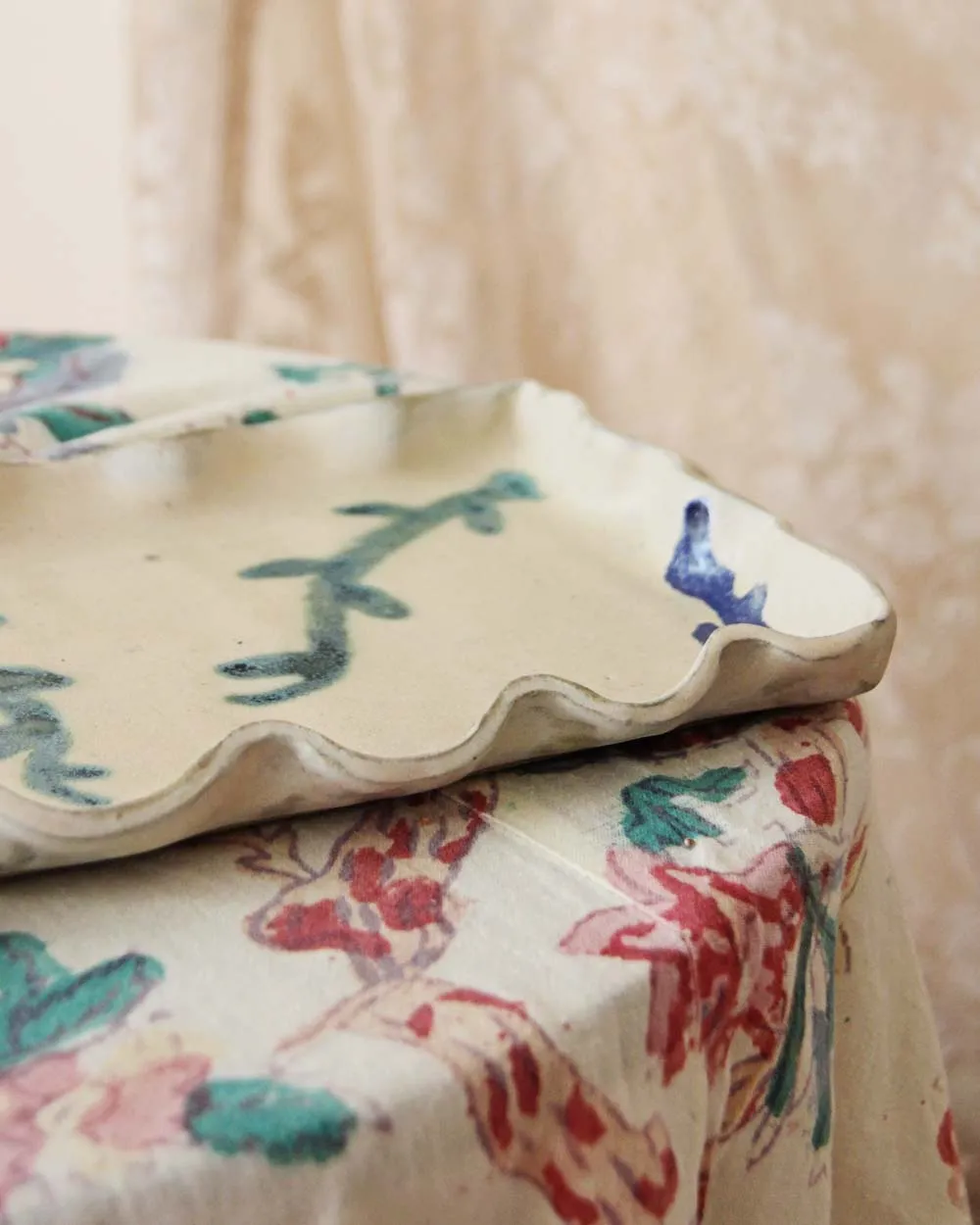 Vintage Ruffle Pottery Tray