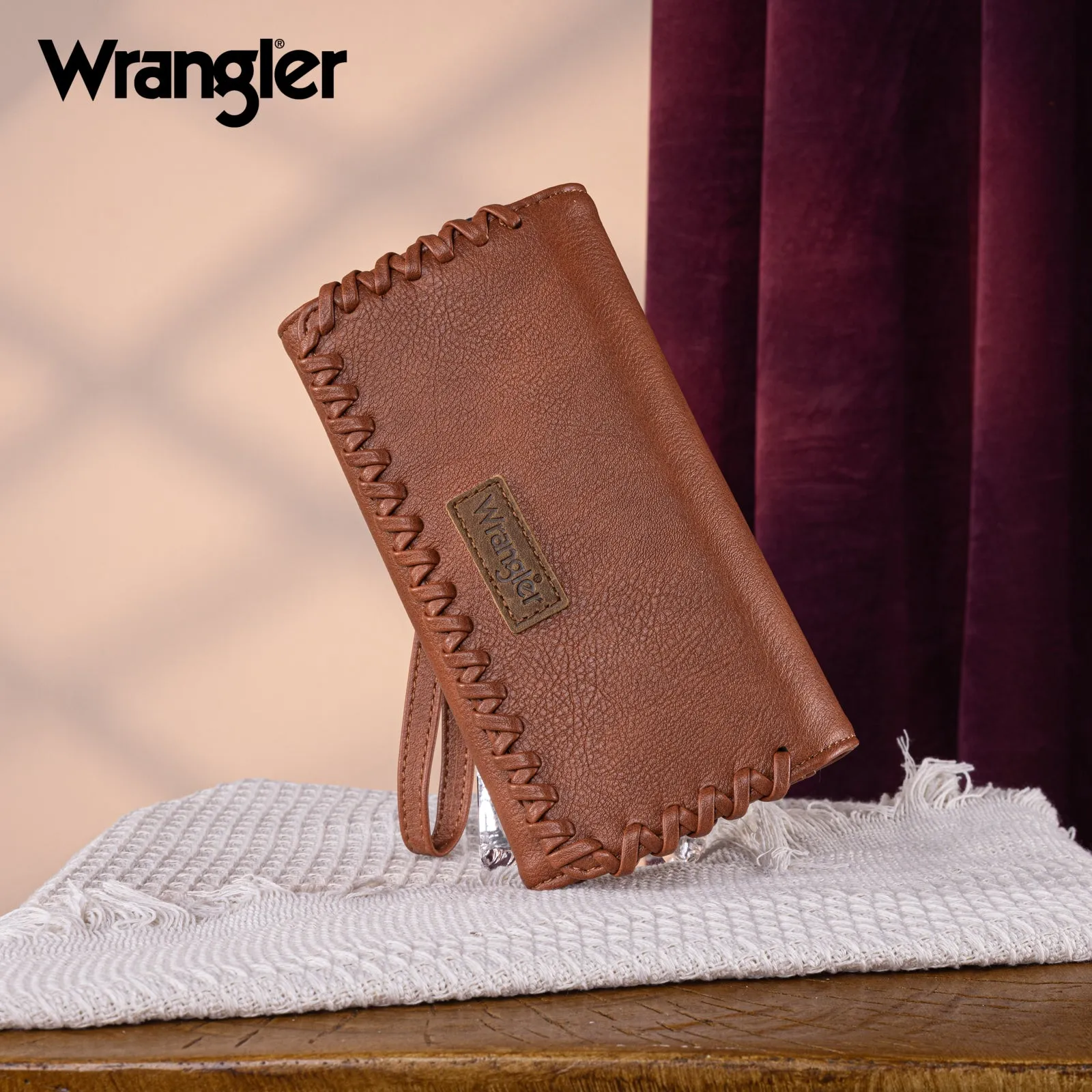 WG183-W048   Wrangler Whipstitch Wristlet Wallet