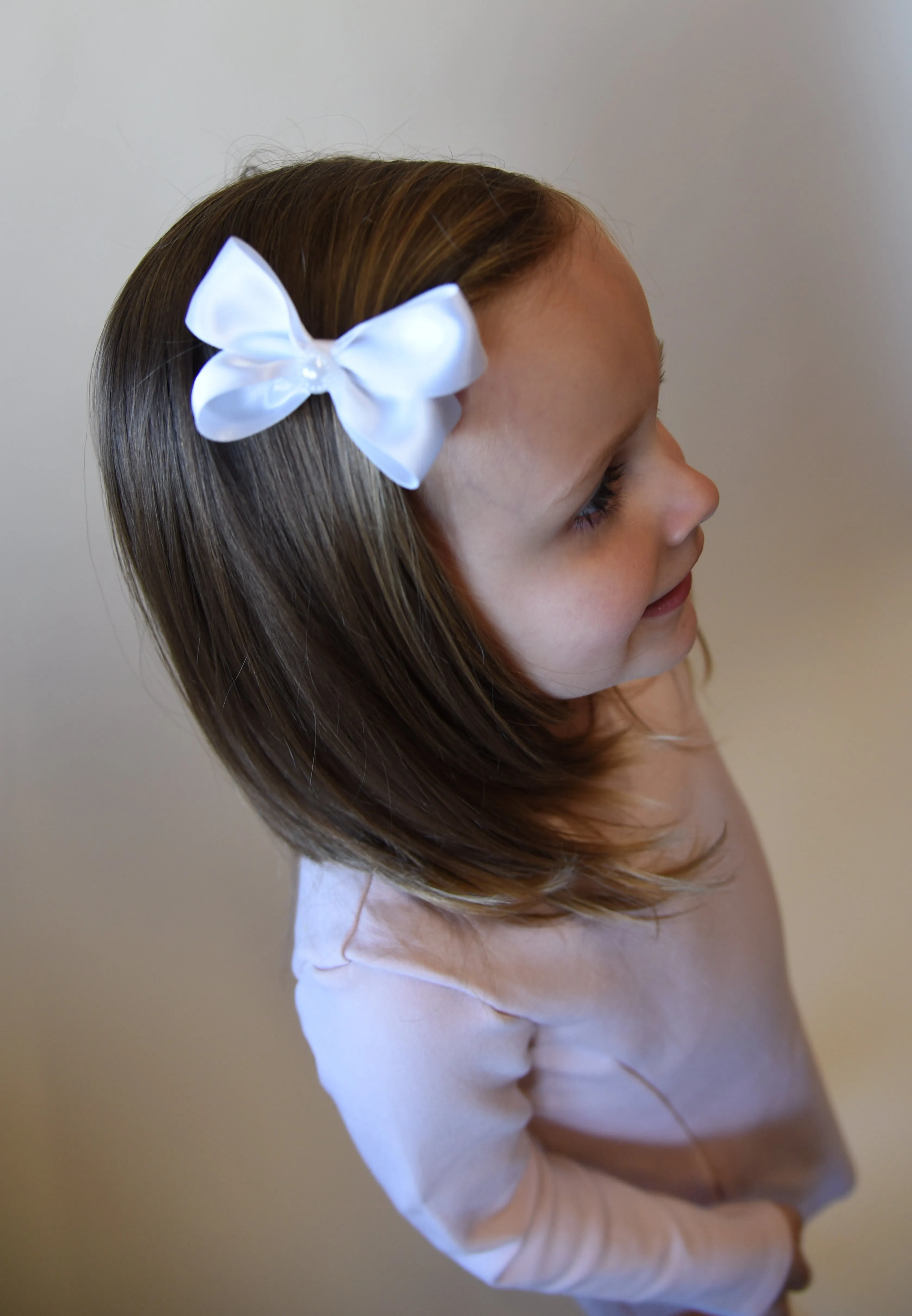White Small Satin Bow Hairclip