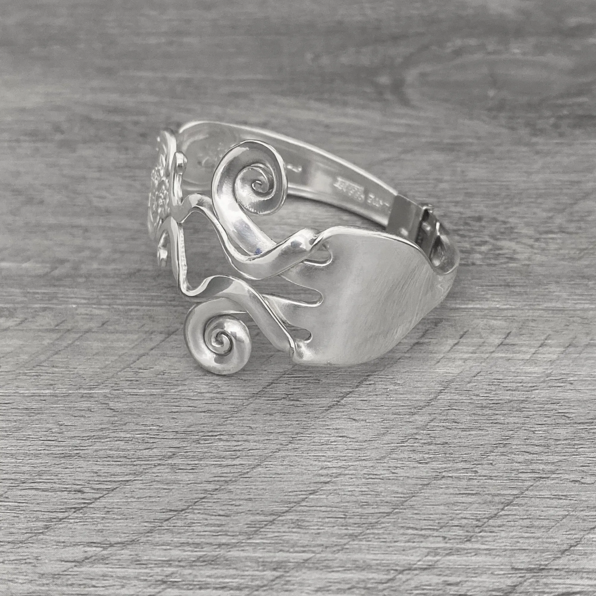 'Zephyr' Premium Swirled Fork Bracelet